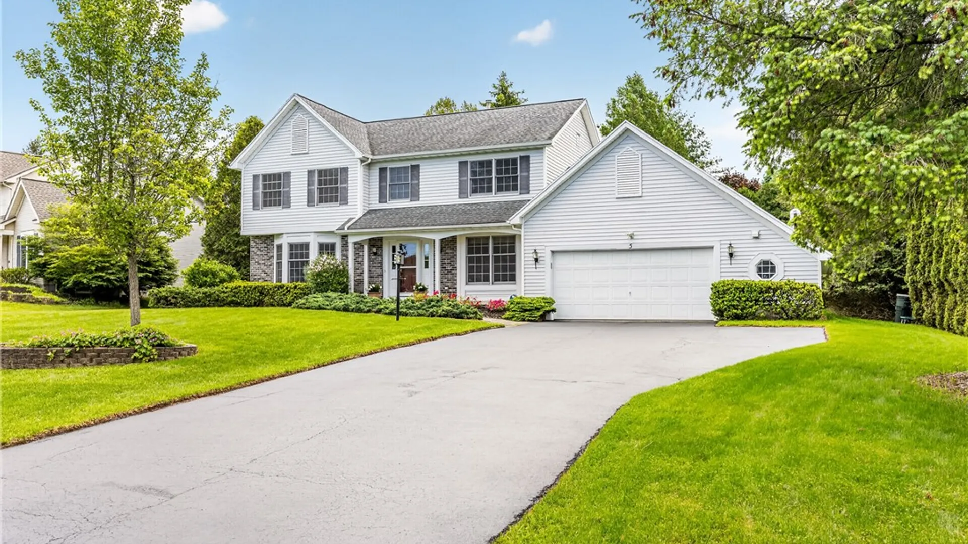 Property at 5 Fresh Meadow Run, Perinton, NY 14526 49