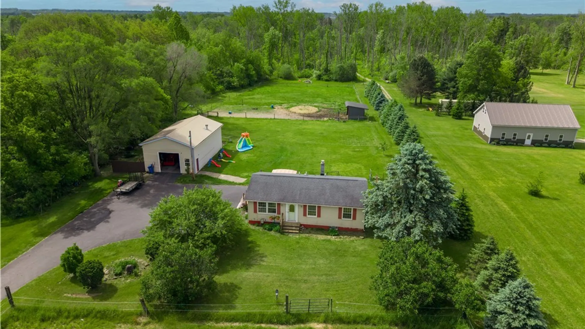 Property at 7960 Ridge Road, Hartland, NY 14067 2