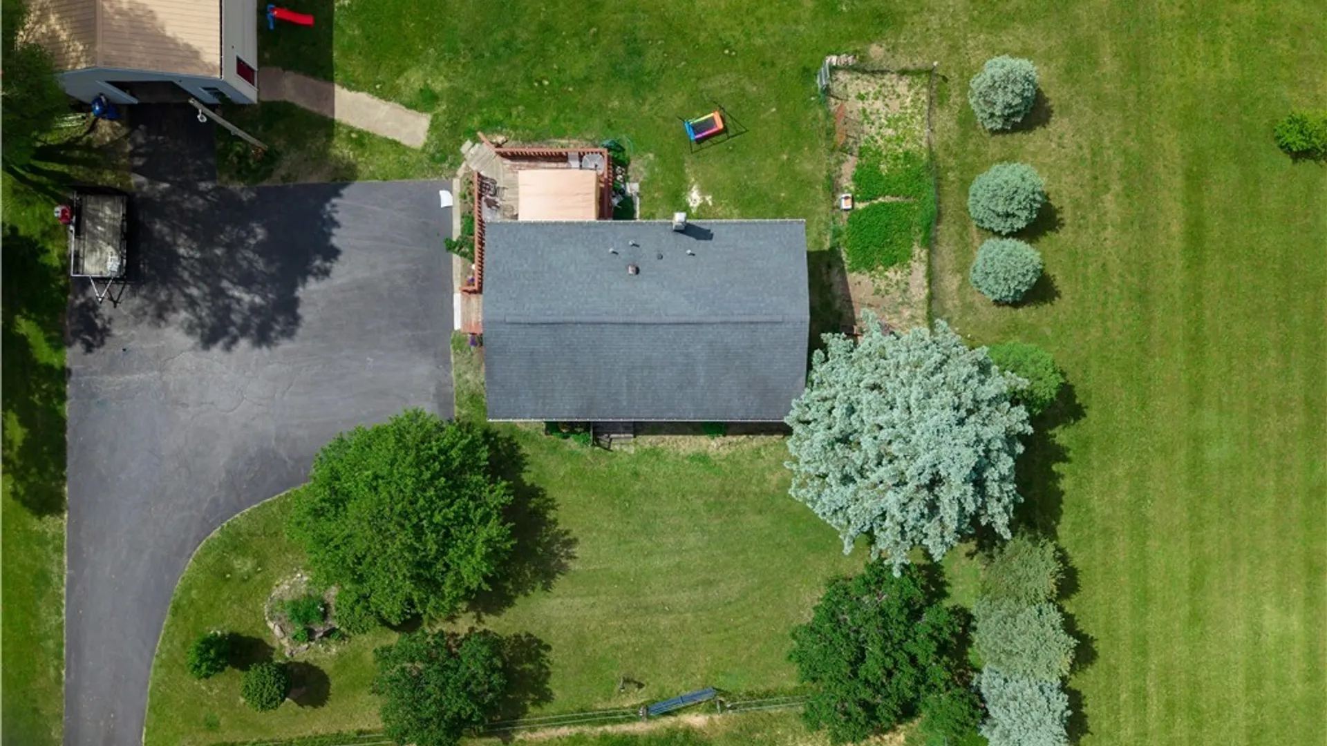 Property at 7960 Ridge Road, Hartland, NY 14067 4