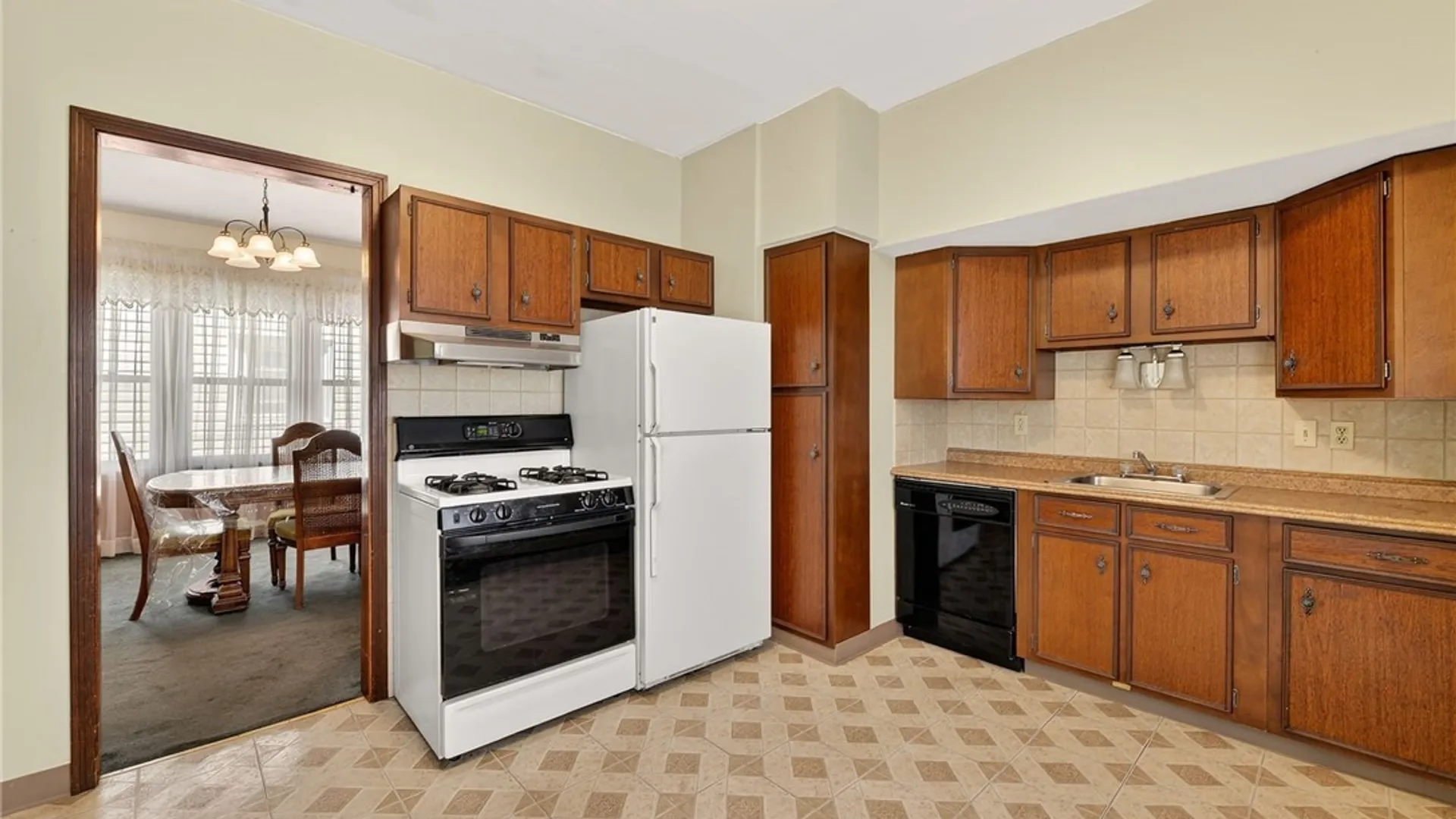 Property at 112 Saranac Avenue, Buffalo, NY 14216 10