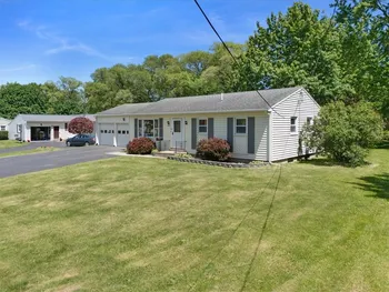 Property at 1078 Five Mile Line Road, Webster, NY 14580