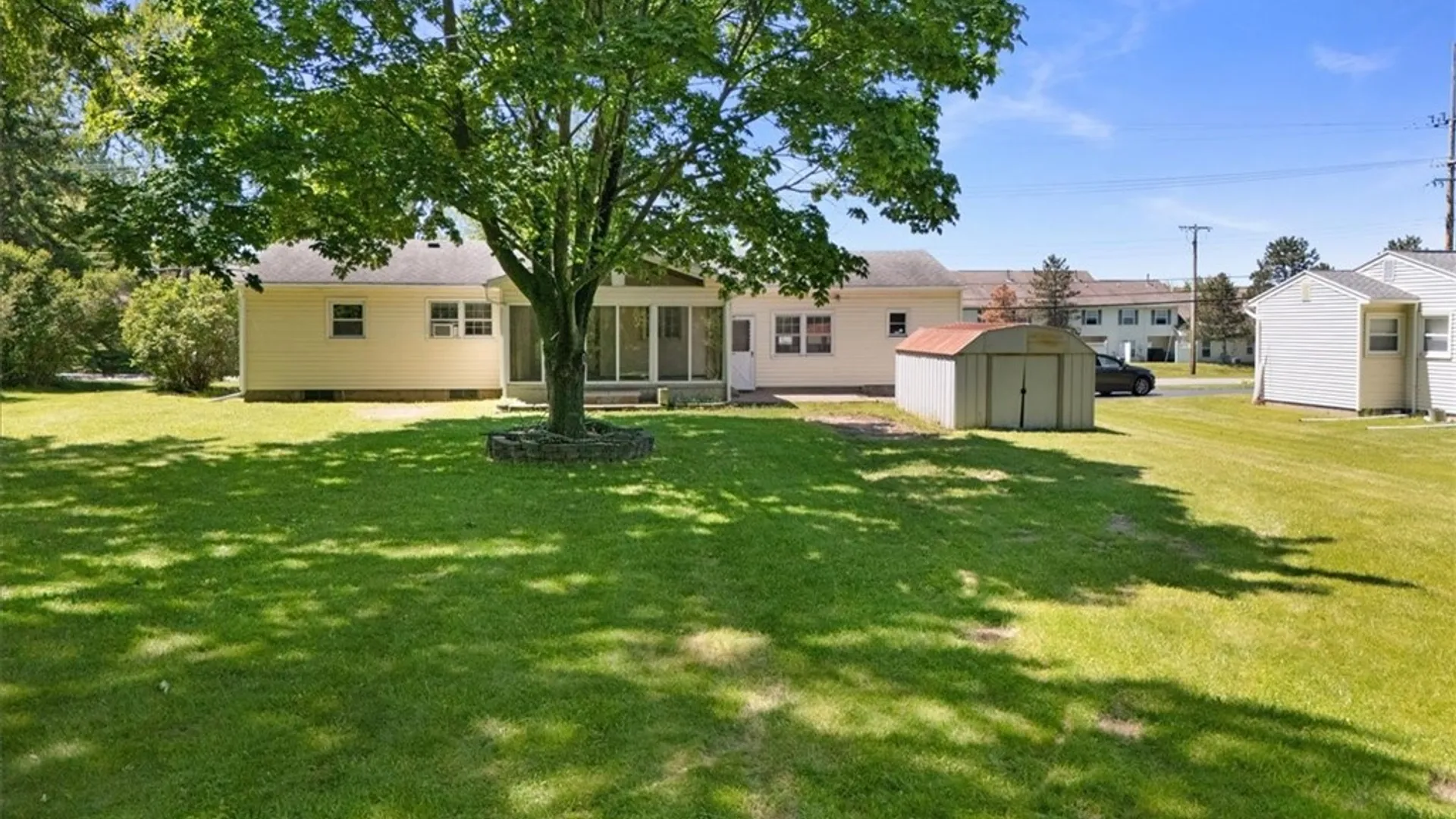 Property at 1078 Five Mile Line Road, Webster, NY 14580 45
