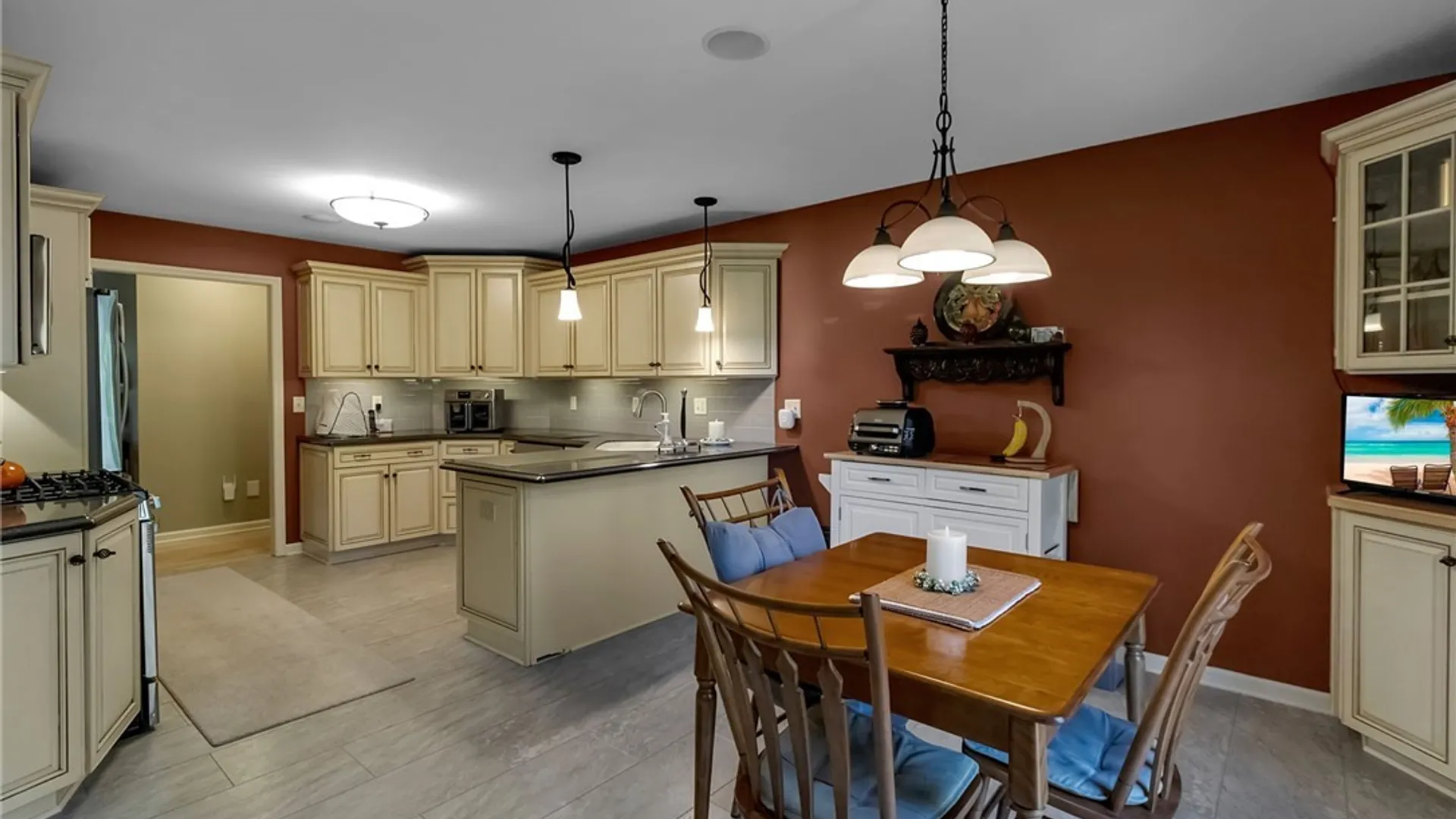 Property at 6182 Ranch View Drive, Clarence, NY 14051 18