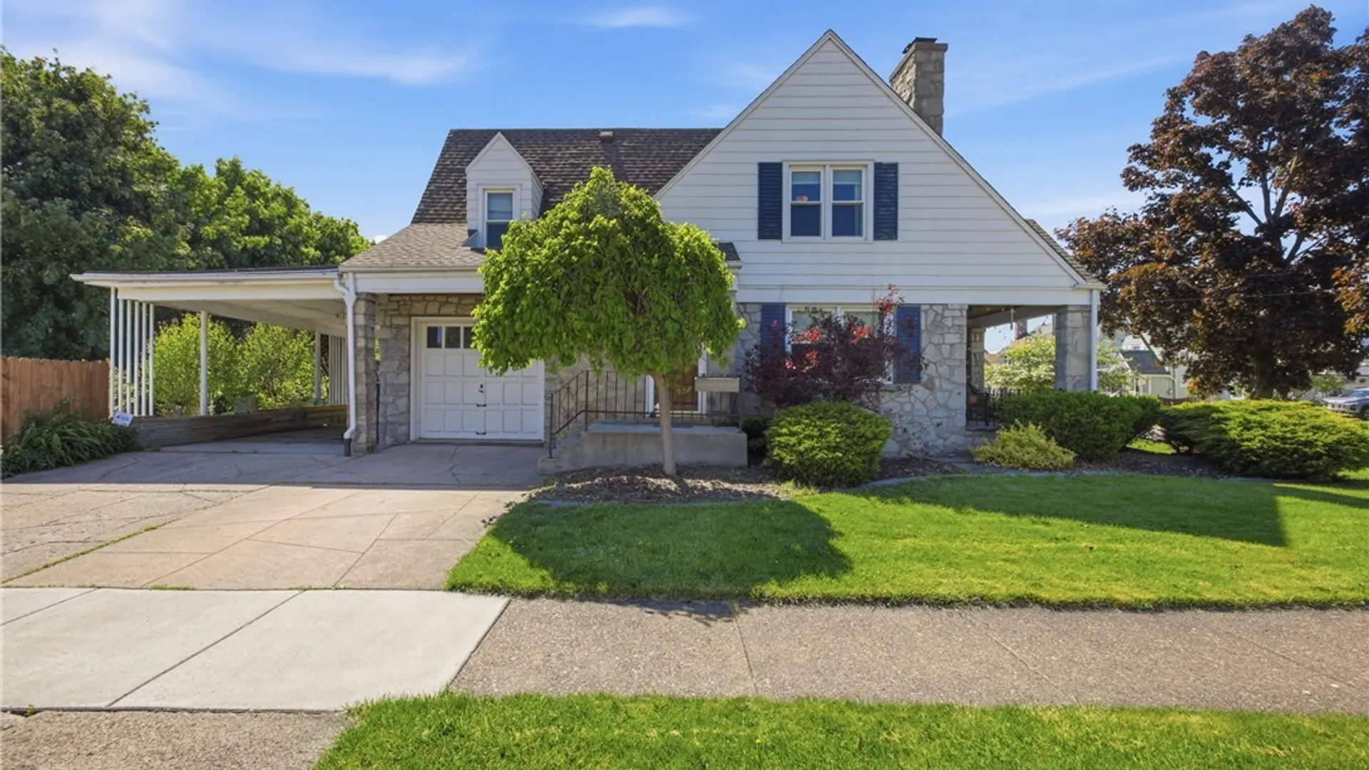 Property at 2965 Cleveland Avenue, Niagara Falls, NY 14305 4
