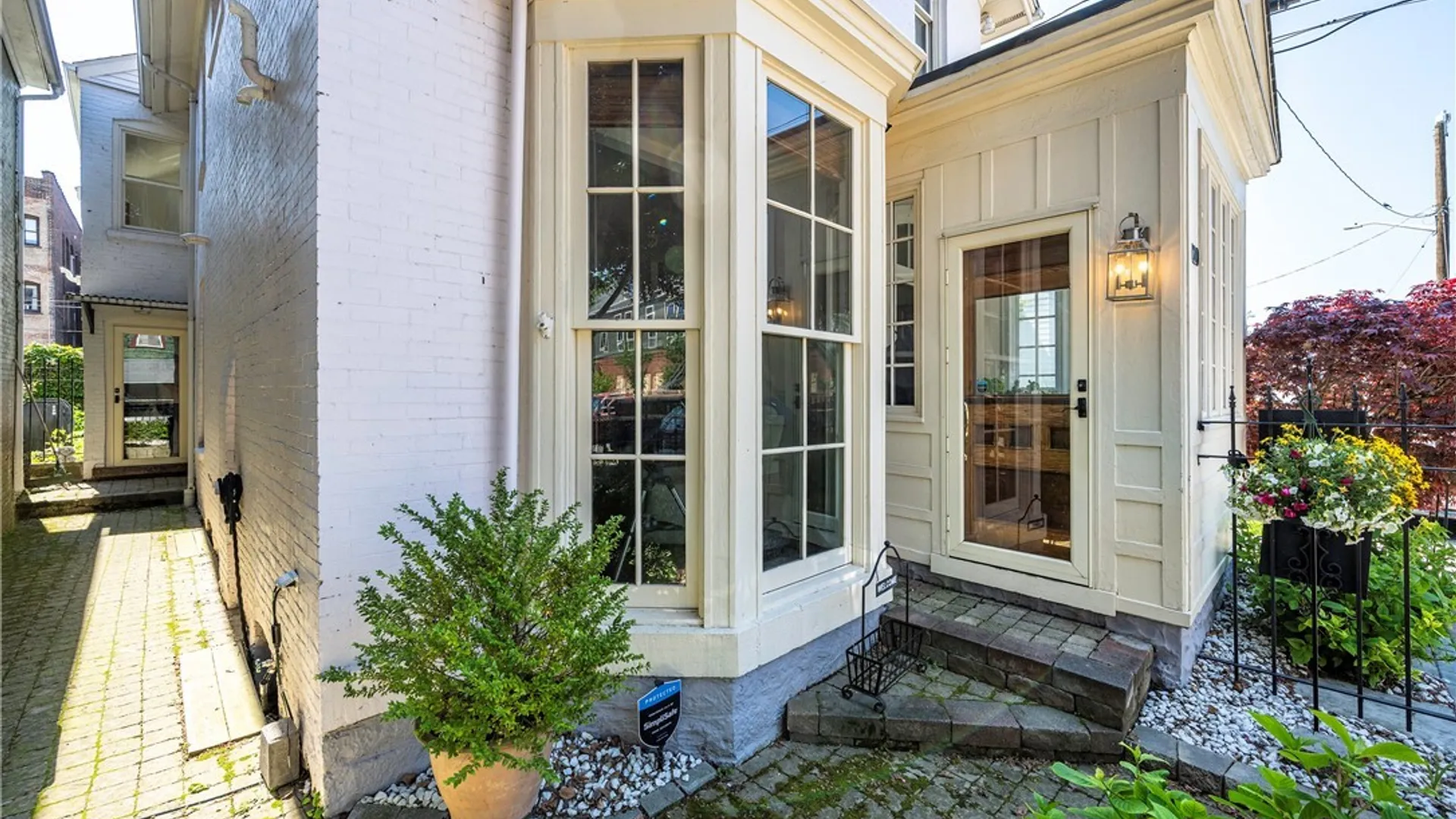 Property at 120 Johnson Park, Buffalo, NY 14201 3