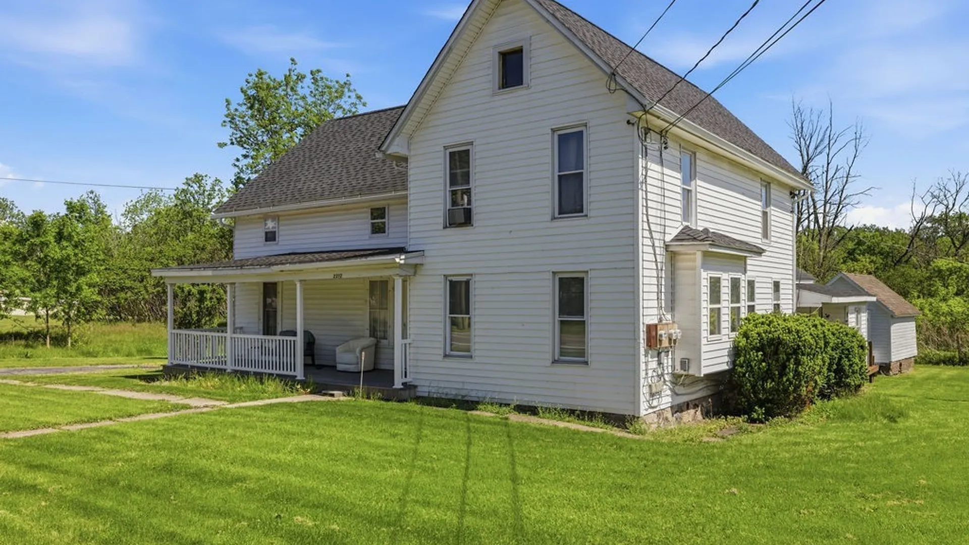 Property at 2212 Cayuga Drive Extension, Wheatfield, NY 14304 4