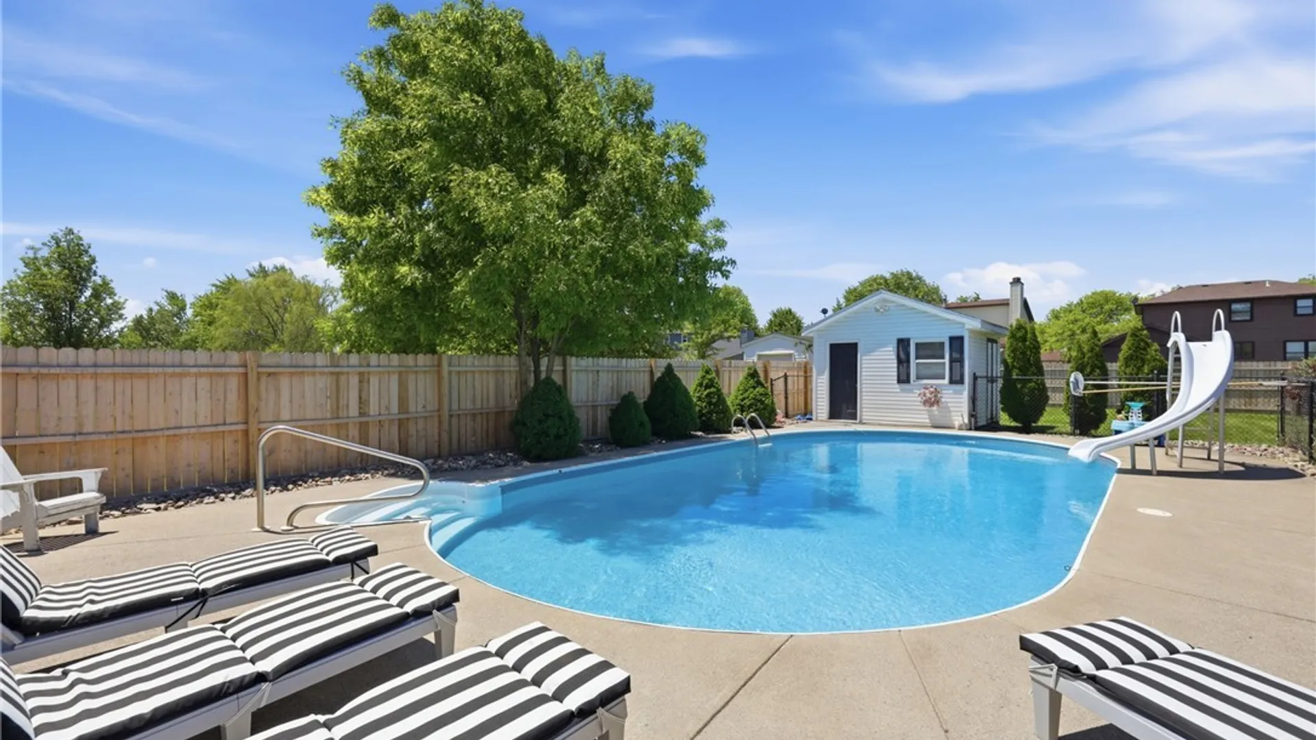 Property at 10 Island Park Circle, Grand Island, NY 14072 36