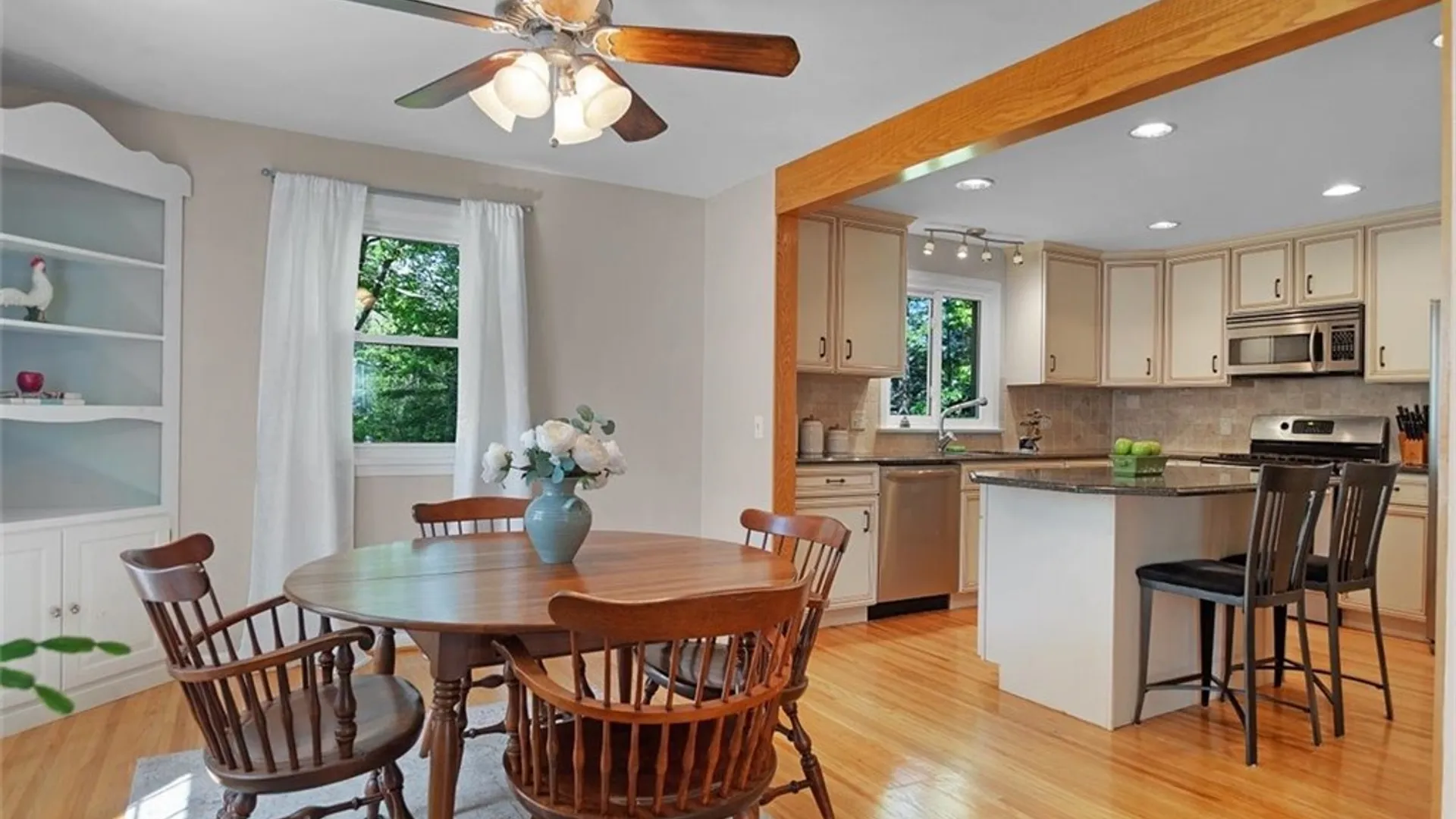 Property at 14 Burncoat, Pittsford, NY 14534 11