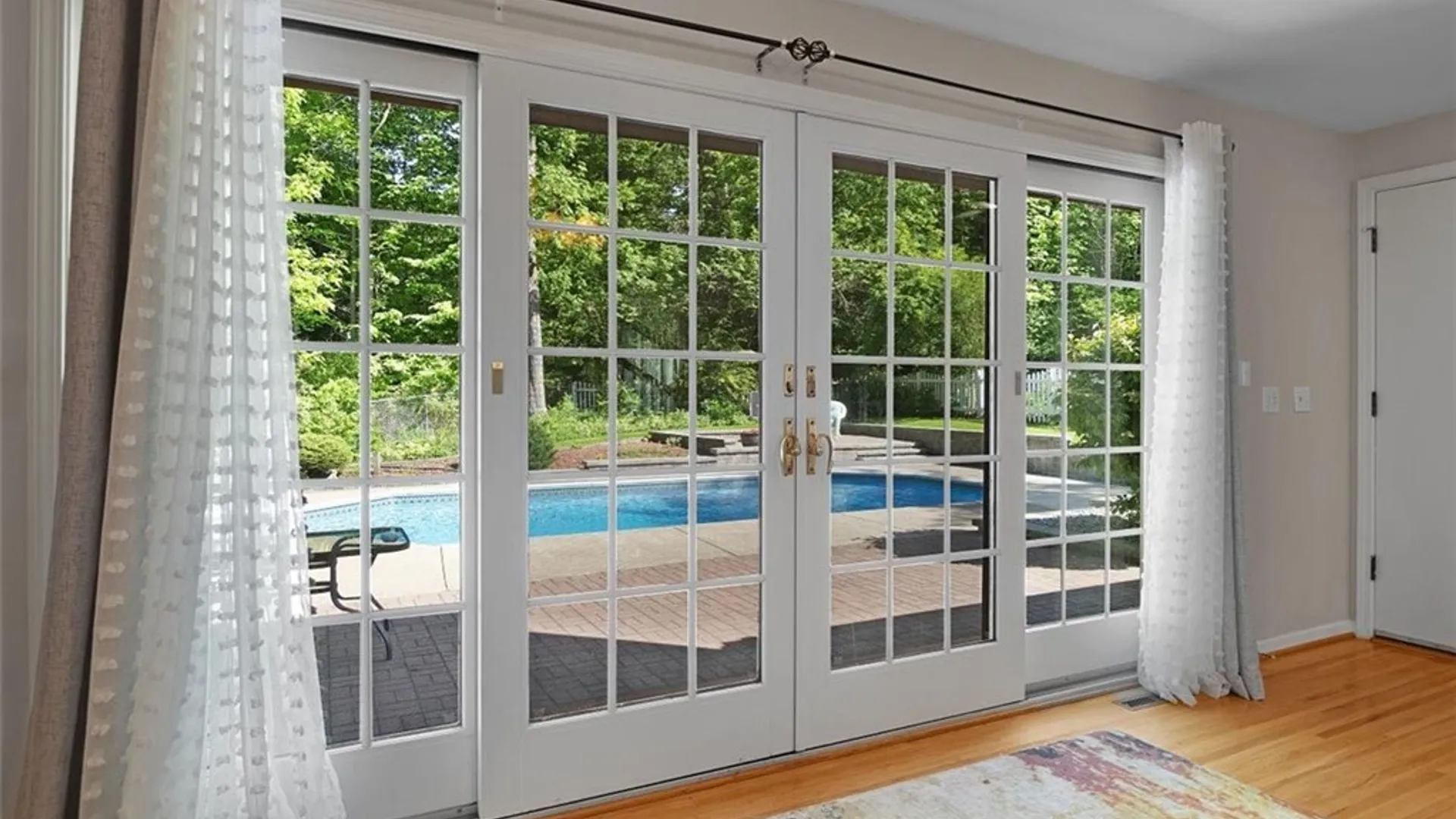 Property at 14 Burncoat, Pittsford, NY 14534 18