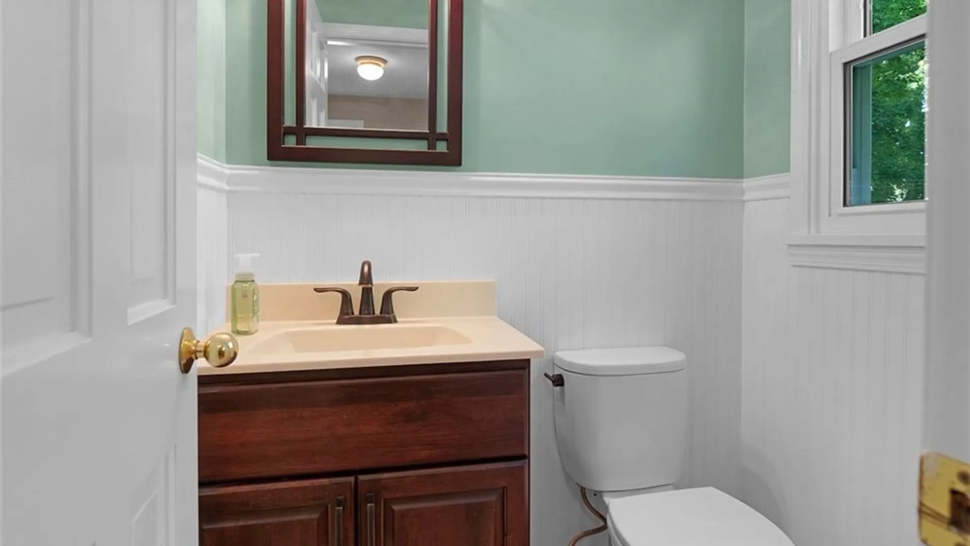 Property at 14 Burncoat, Pittsford, NY 14534 22
