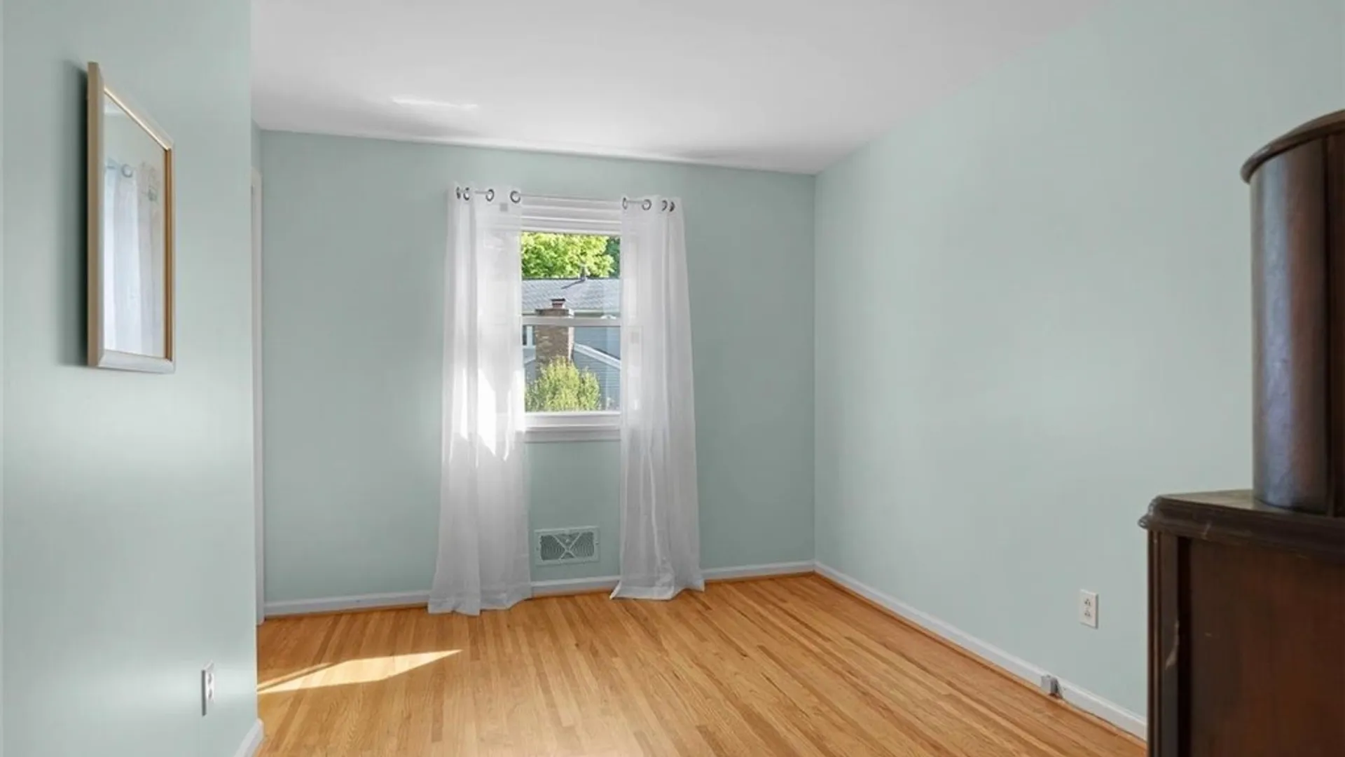 Property at 14 Burncoat, Pittsford, NY 14534 27