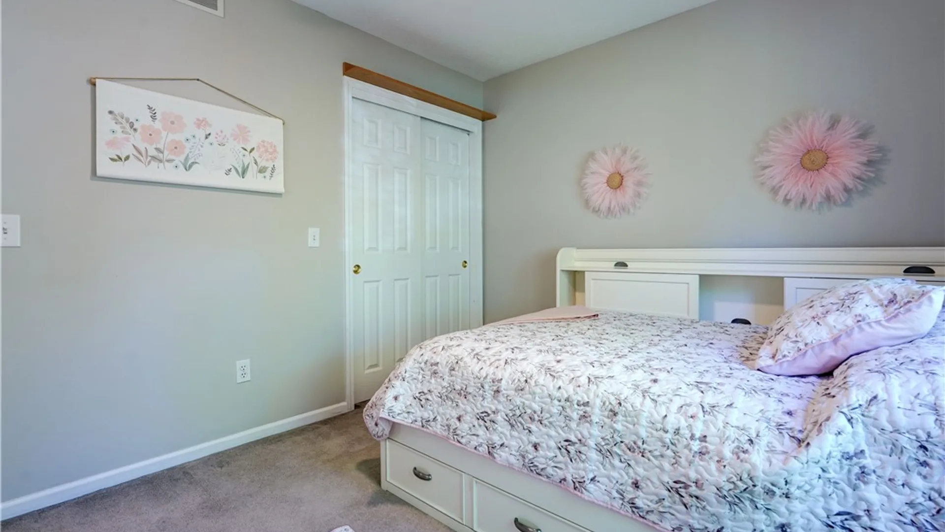 Property at 11 Parham Drive, Penfield, NY 14526 27