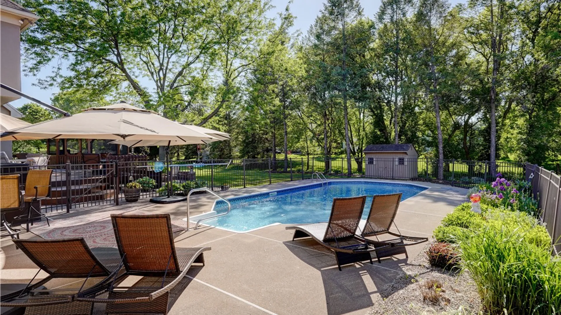Property at 11 Parham Drive, Penfield, NY 14526 44