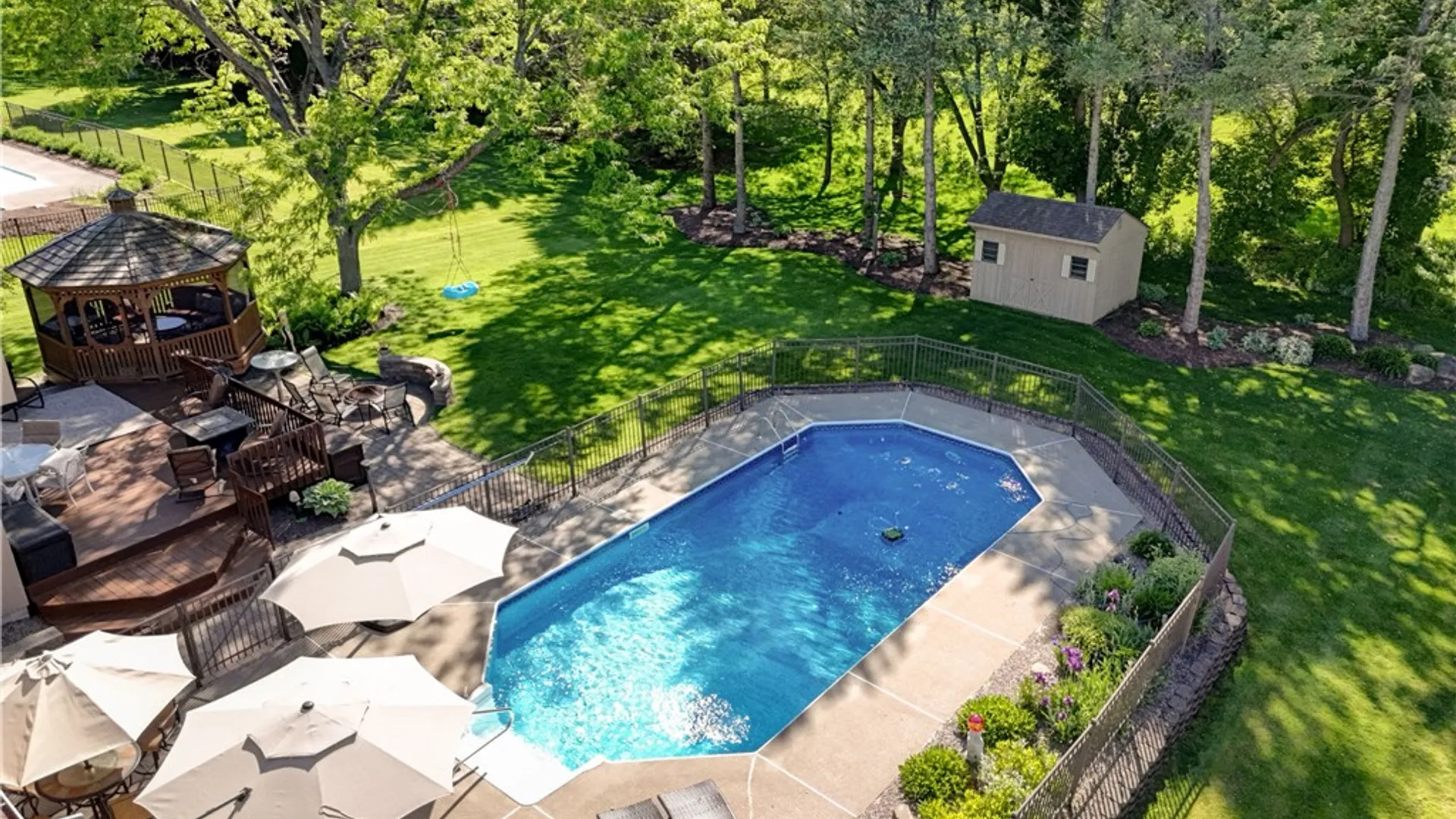 Property at 11 Parham Drive, Penfield, NY 14526 50