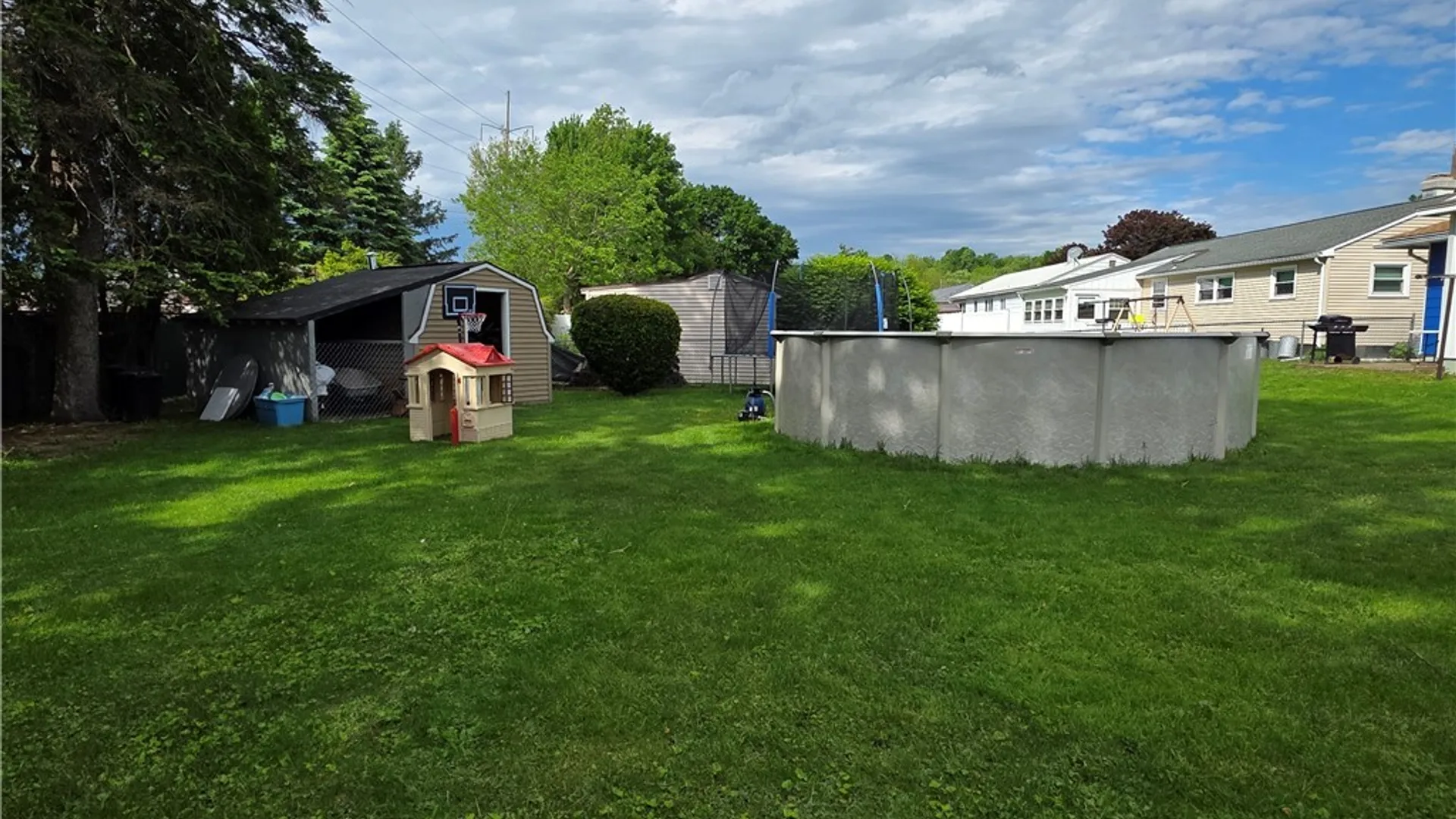 Property at 515 Locust Drive, Utica, NY 13502 37
