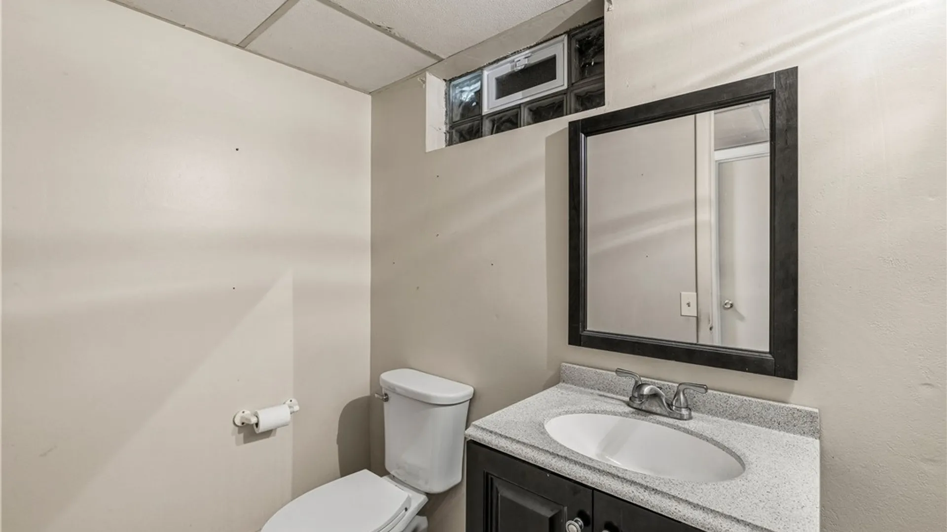 Property at 243 Candy Lane, Greece, NY 14615 28