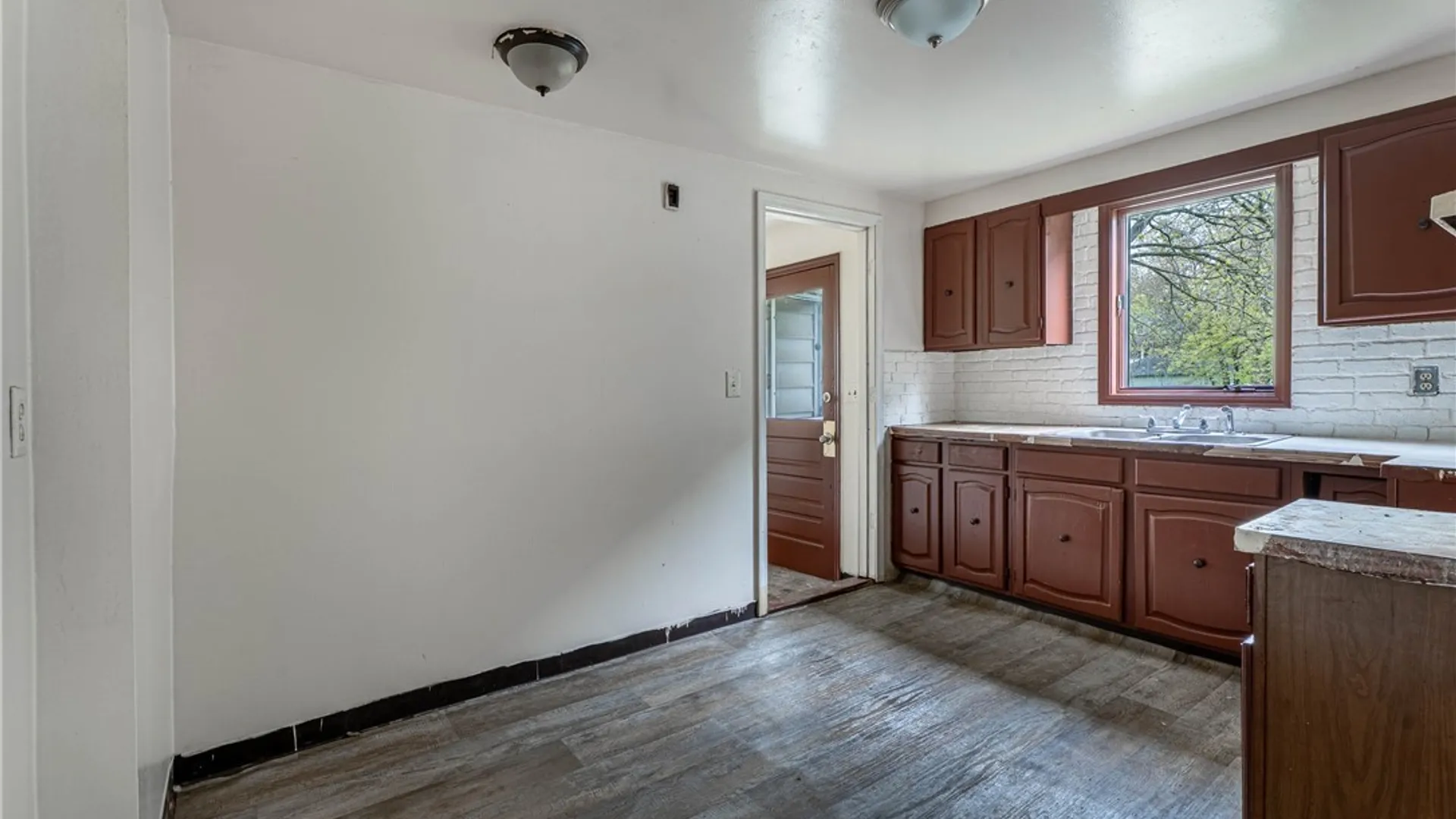 Property at 1952 Whitney Avenue, Niagara Falls, NY 14301 10