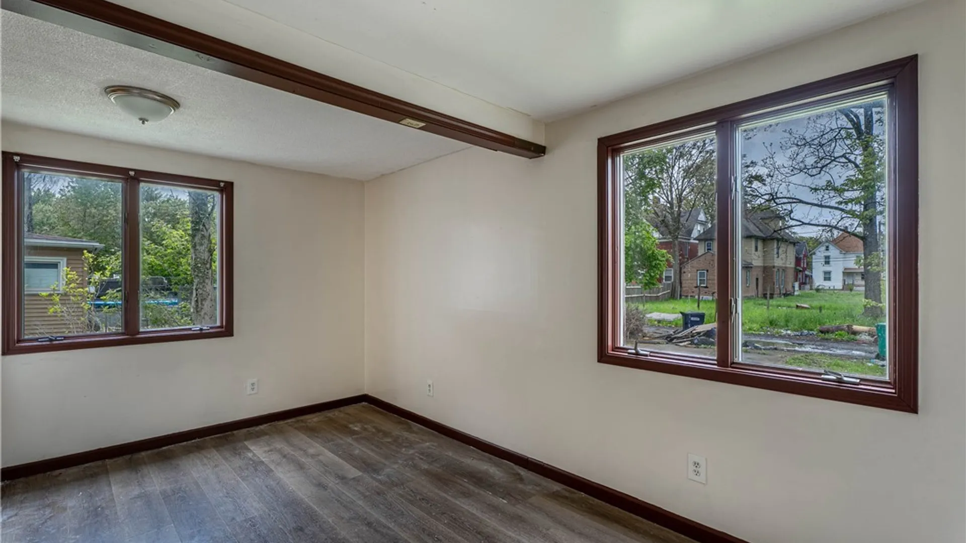 Property at 1952 Whitney Avenue, Niagara Falls, NY 14301 11