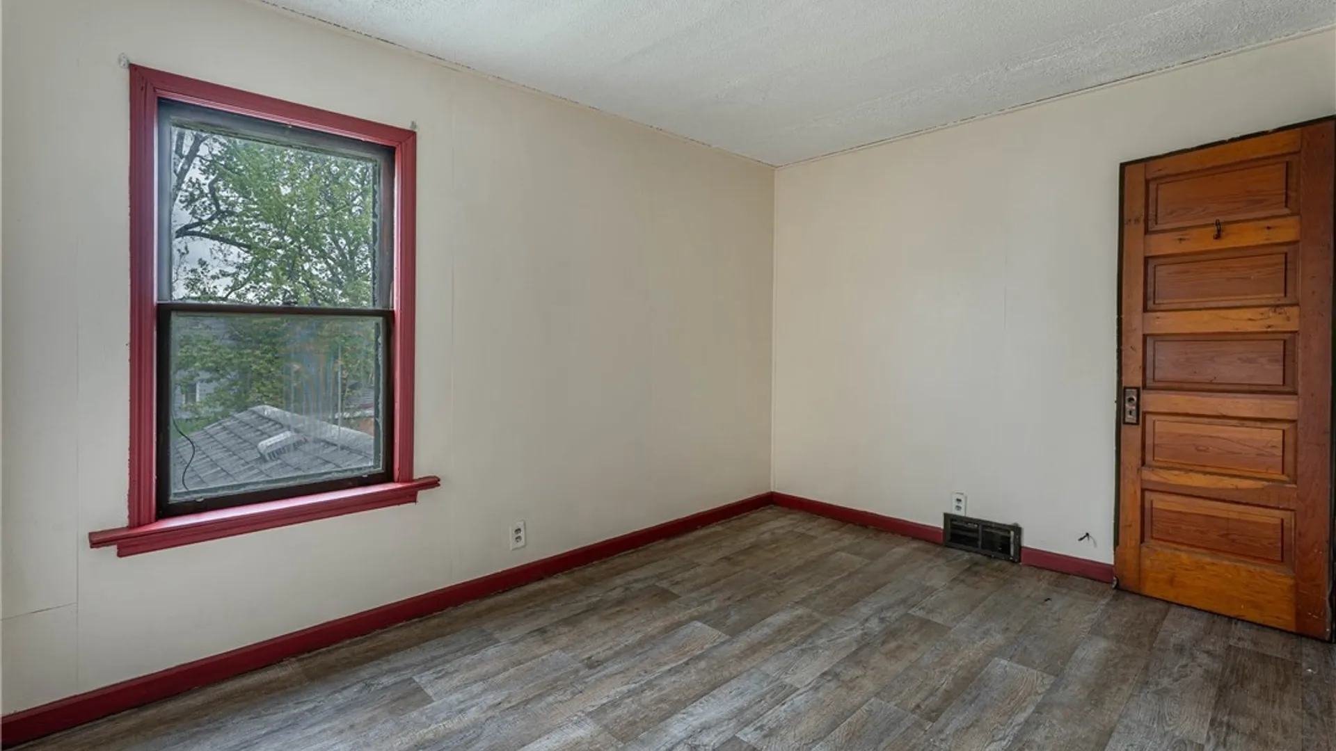 Property at 1952 Whitney Avenue, Niagara Falls, NY 14301 18