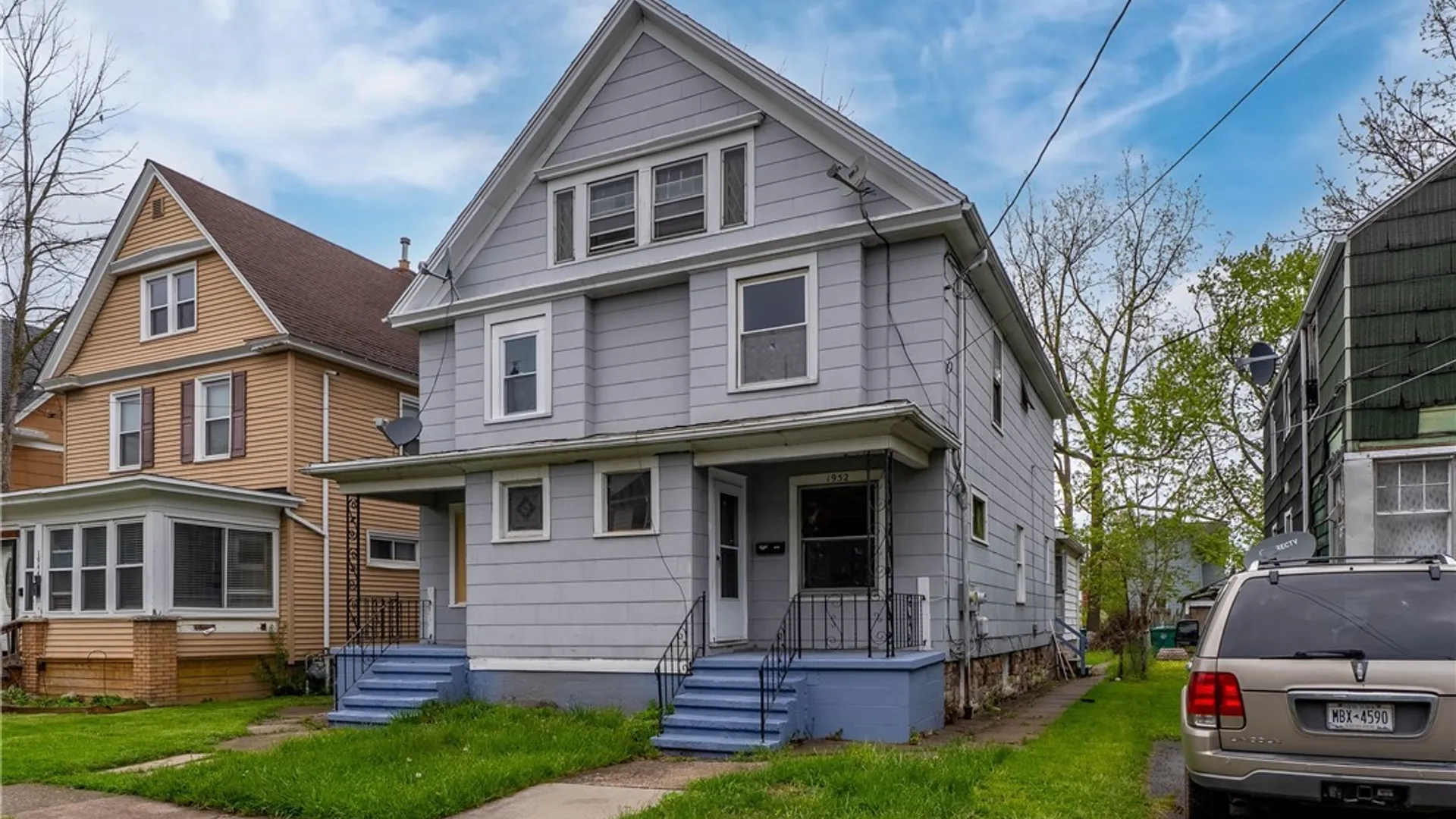 Property at 1952 Whitney Avenue, Niagara Falls, NY 14301 3