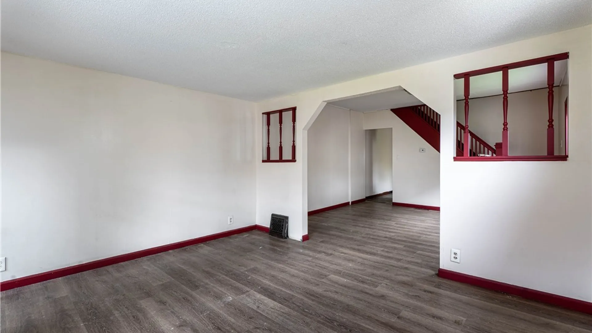 Property at 1952 Whitney Avenue, Niagara Falls, NY 14301 6