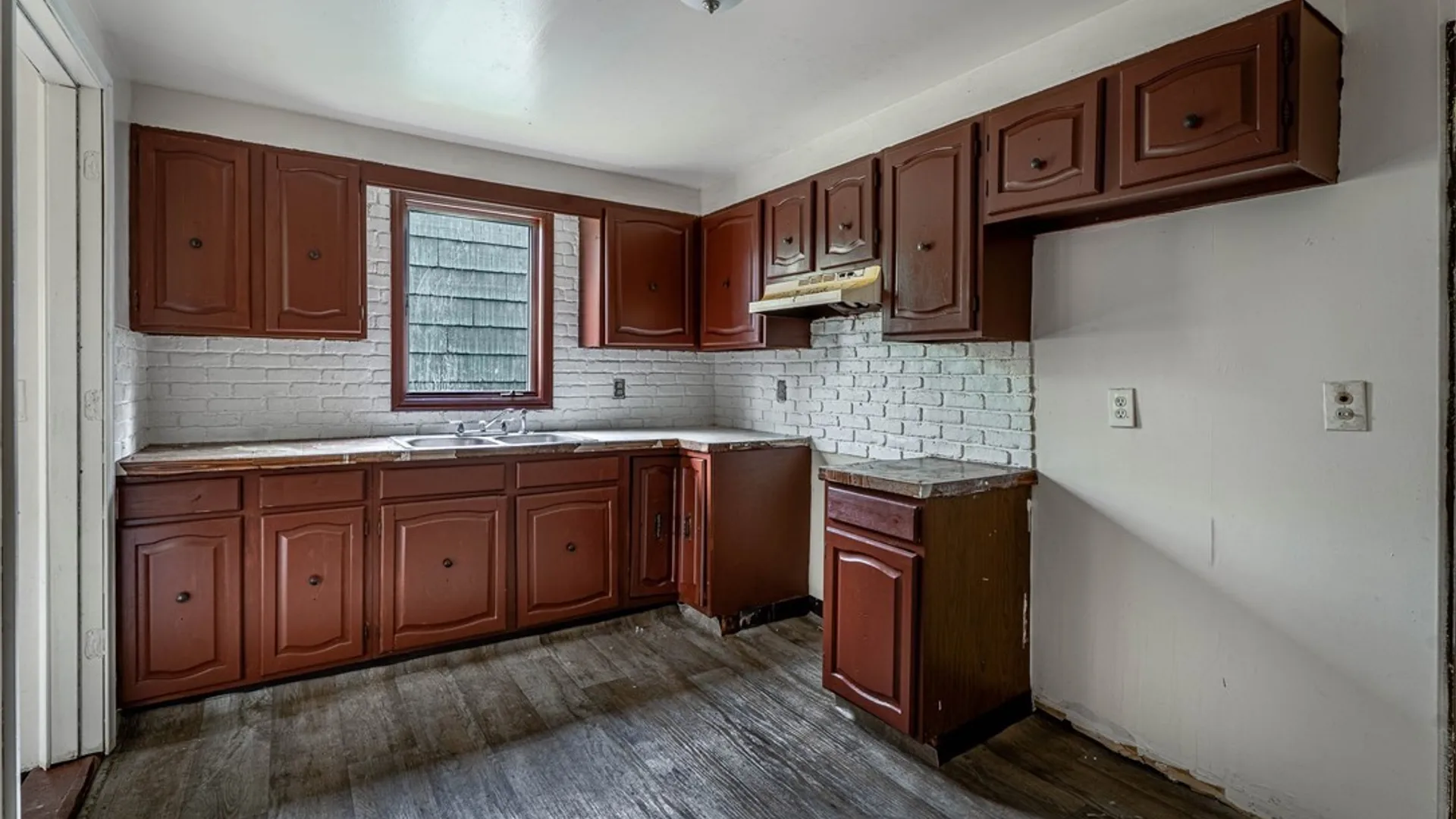 Property at 1952 Whitney Avenue, Niagara Falls, NY 14301 9