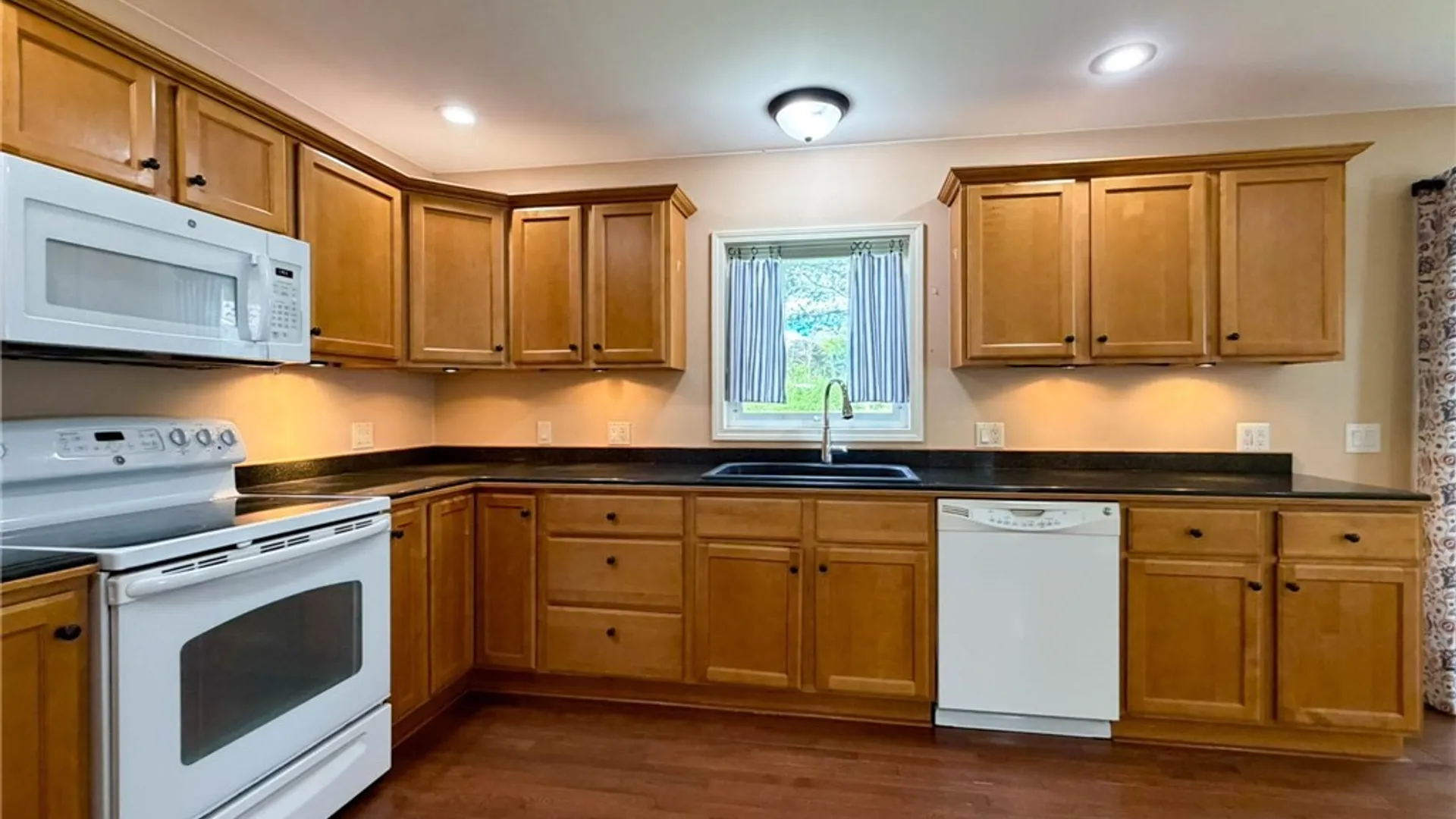 Property at 138 S 4th Avenue, German Flatts, NY 13357 15