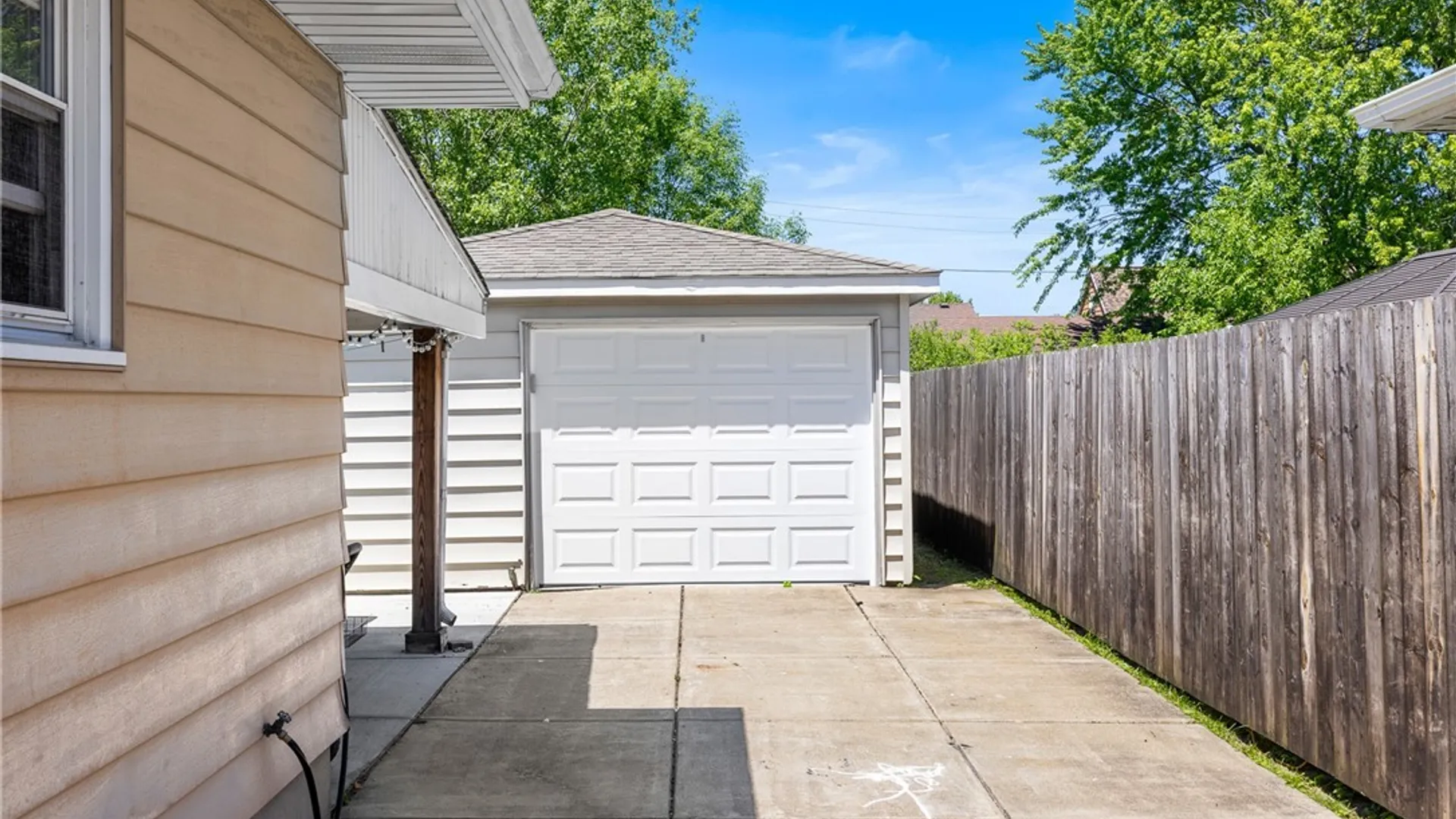 Property at 360 Cherokee Drive, Cheektowaga, NY 14225 24