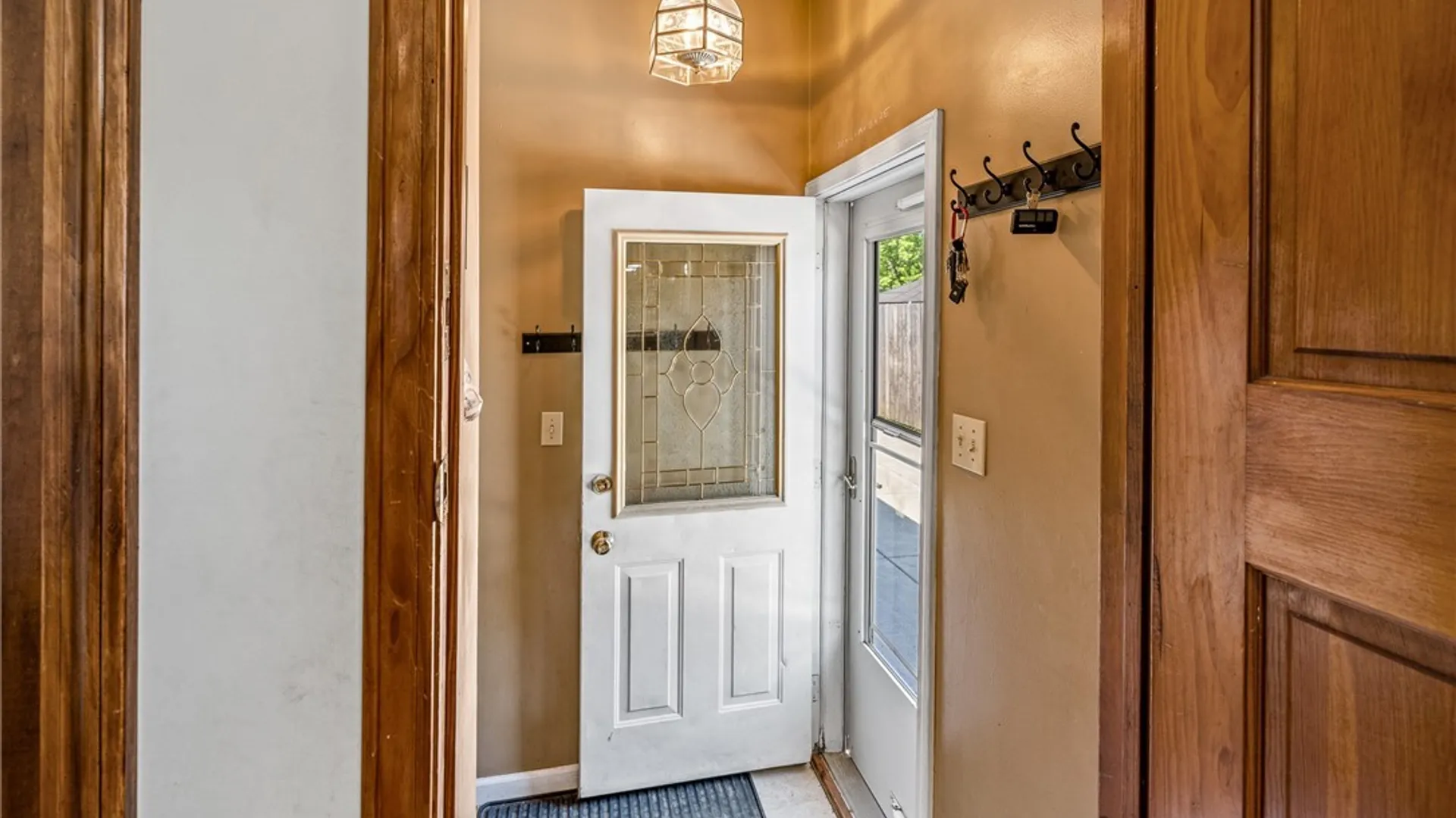 Property at 360 Cherokee Drive, Cheektowaga, NY 14225 3