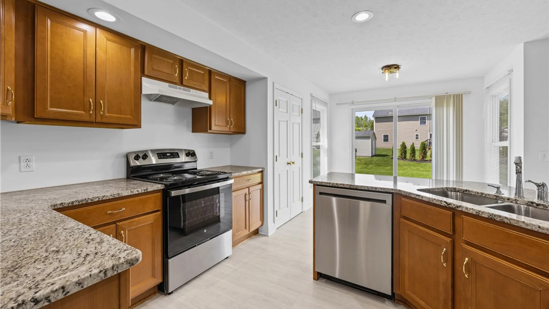 Property at 22 James Moore Circle, Parma, NY 14468 9