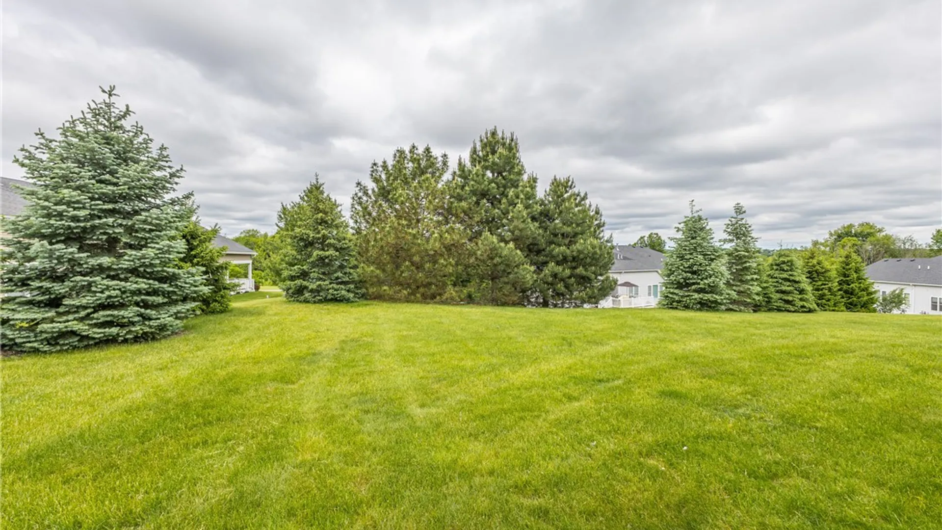 Property at 6934 Silverton Glen, Victor, NY 14564 27