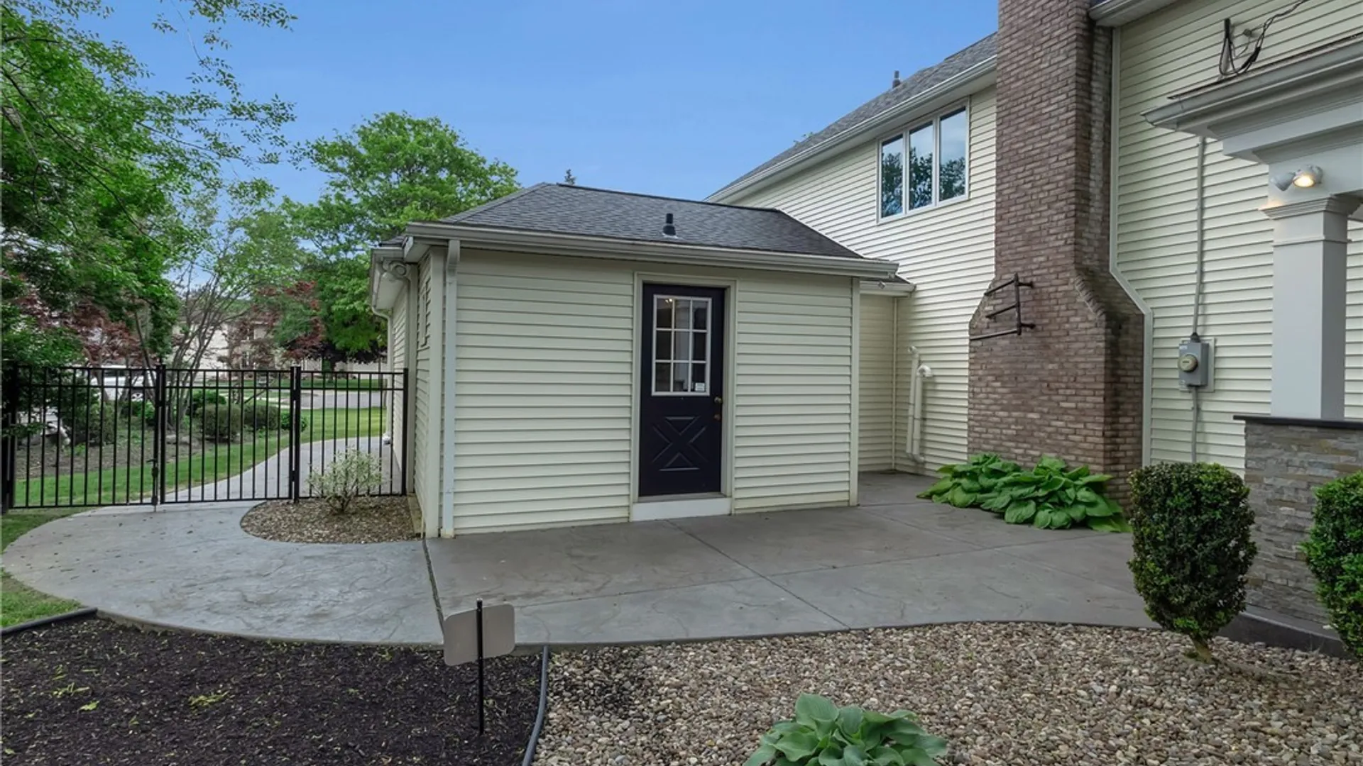 Property at 46 Ascot Circle, Amherst, NY 14051 44