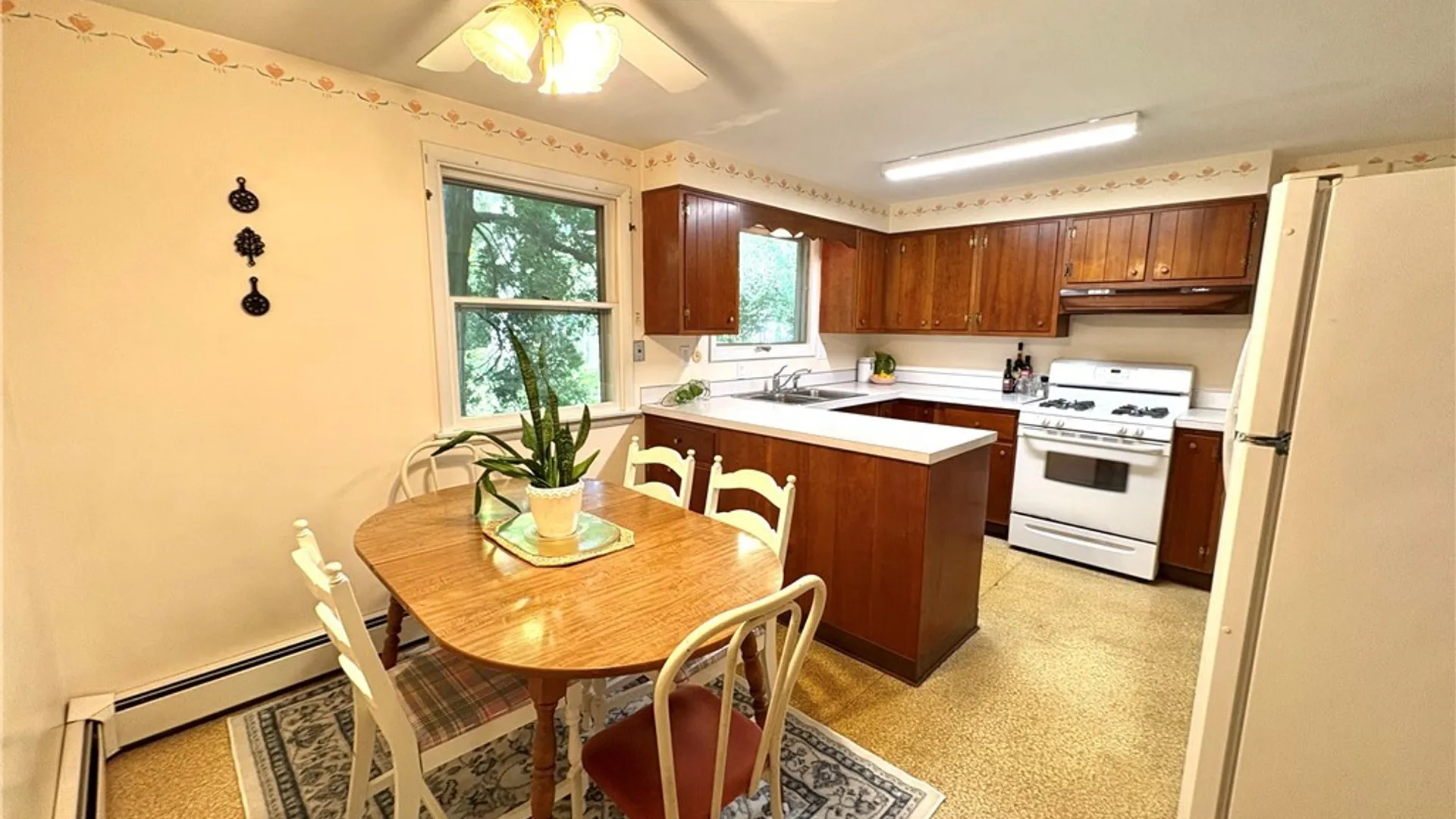 Property at 7553 Daphne Drive, Clay, NY 13212 15