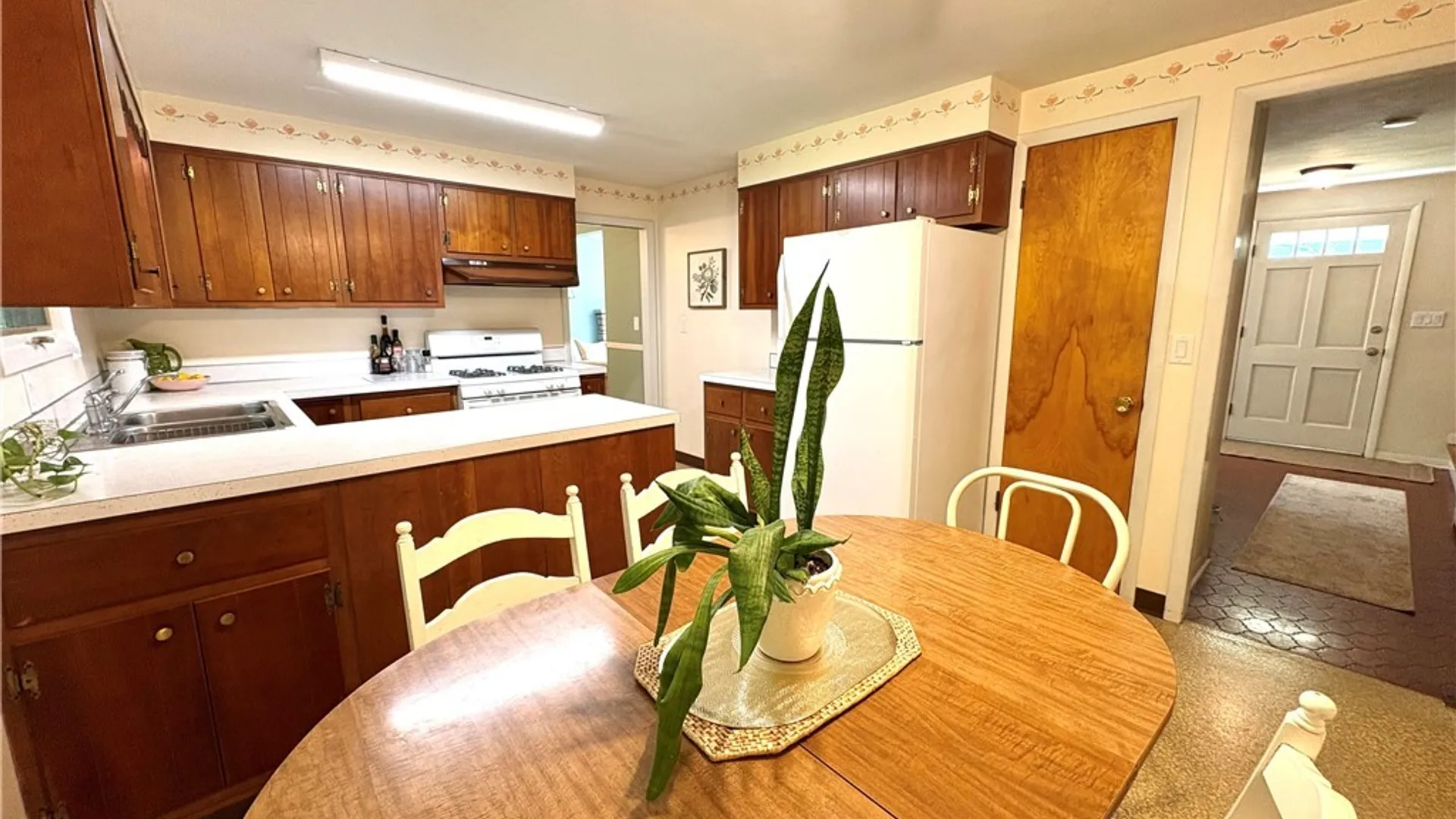 Property at 7553 Daphne Drive, Clay, NY 13212 16