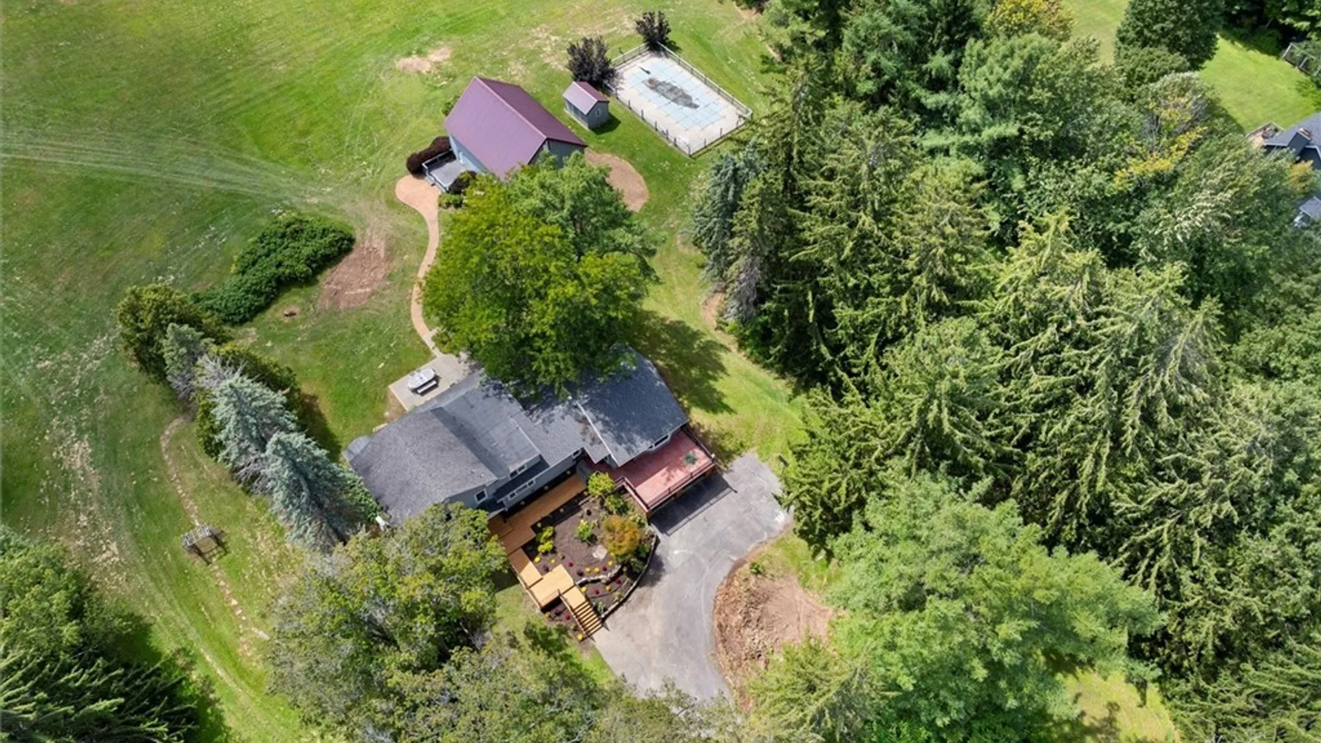 Property at 824 E Higby Road, Frankfort, NY 13413 4