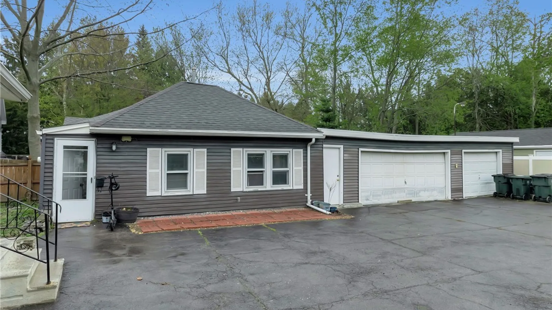 Property at 141 Borden Road, Cheektowaga, NY 14043 41