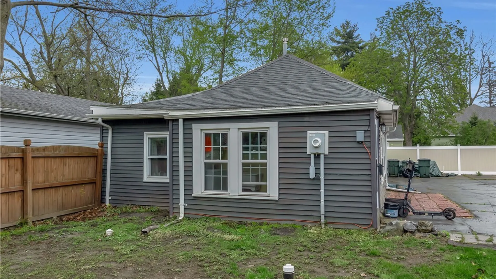 Property at 141 Borden Road, Cheektowaga, NY 14043 43