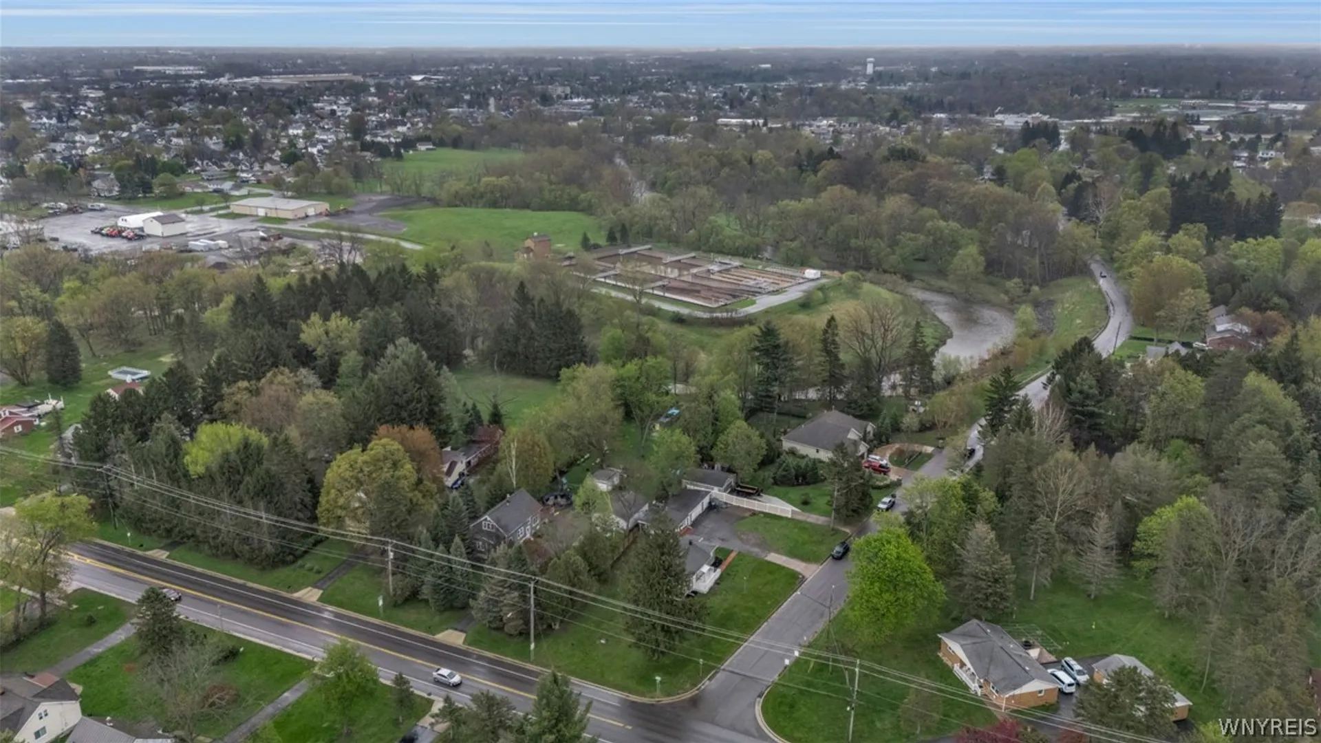 Property at 141 Borden Road, Cheektowaga, NY 14043 45