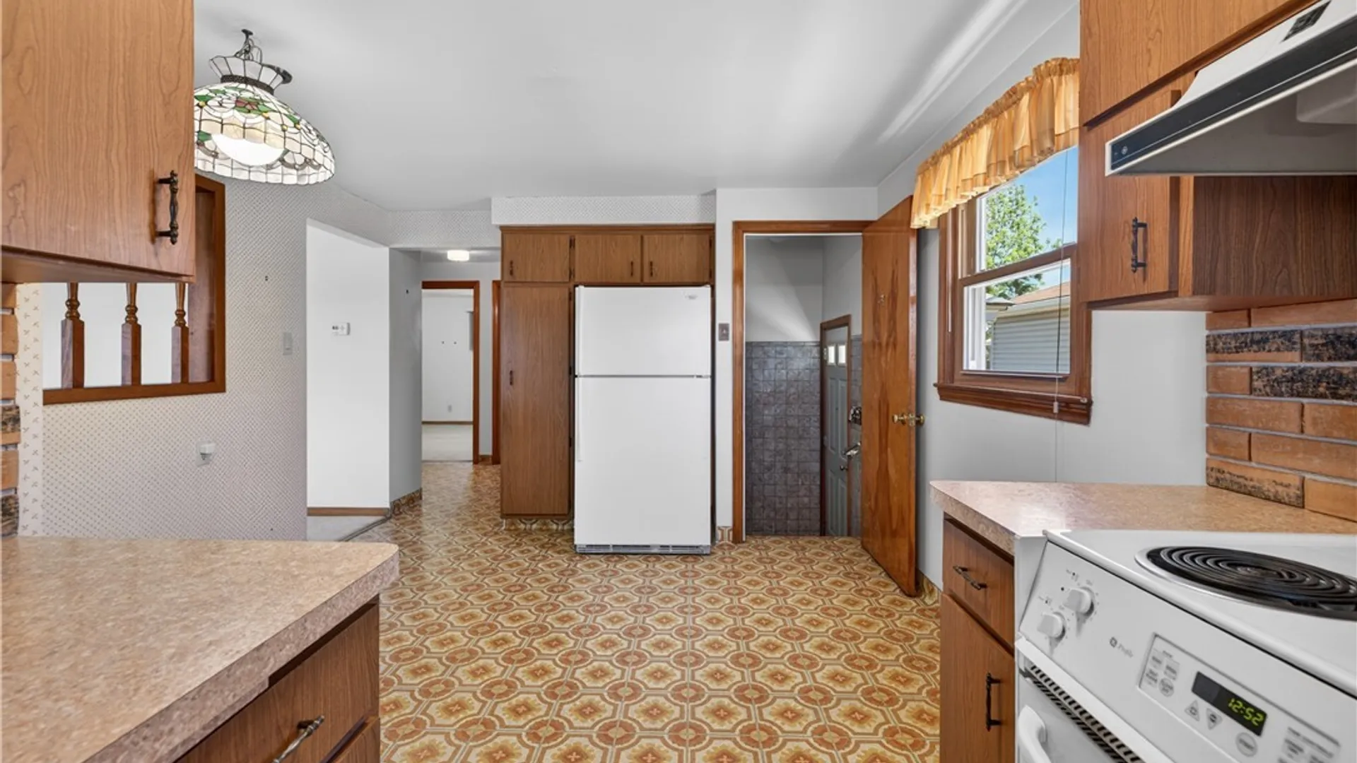 Property at 2918 Seneca Avenue, Niagara Falls, NY 14305 10