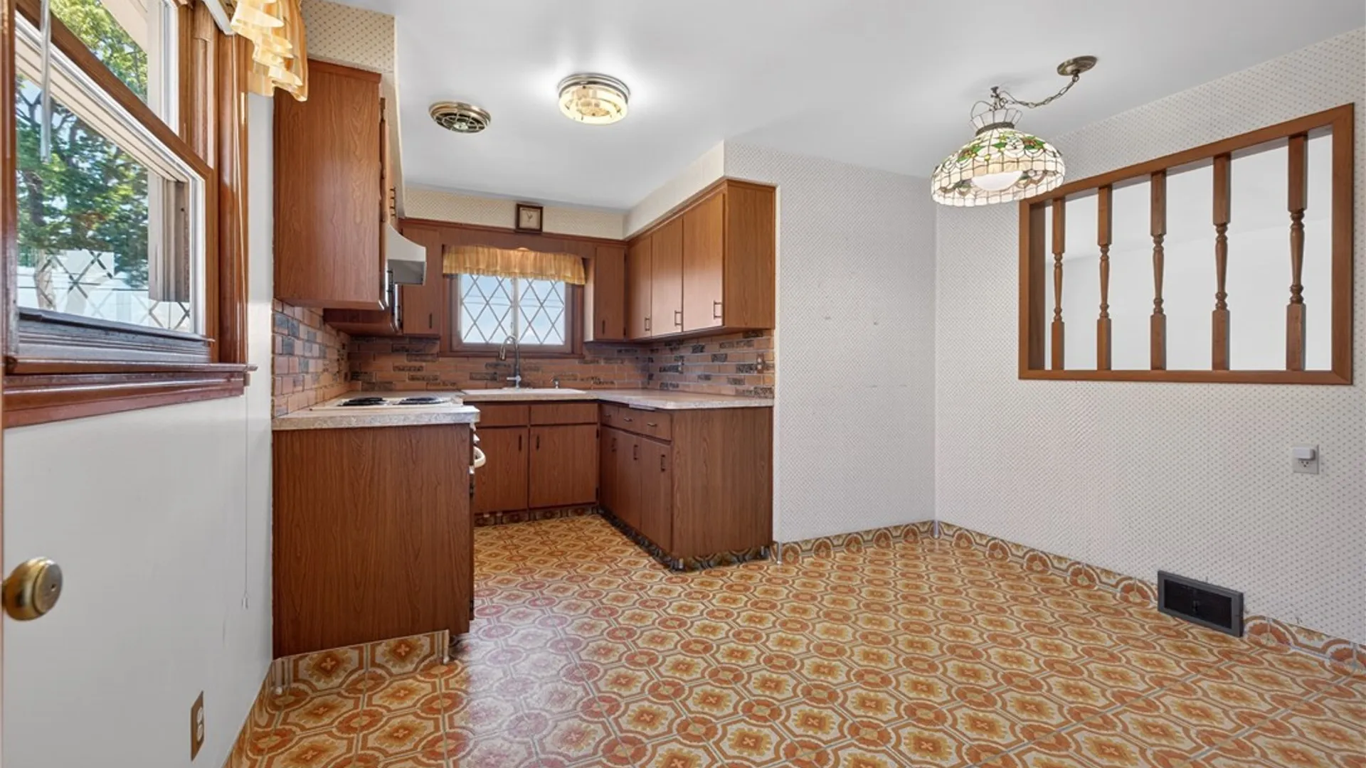 Property at 2918 Seneca Avenue, Niagara Falls, NY 14305 11