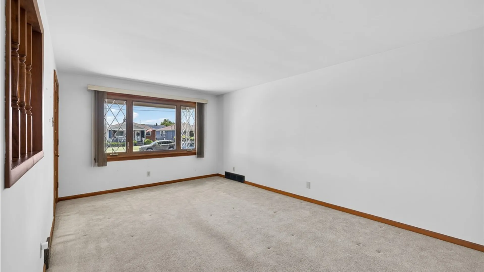 Property at 2918 Seneca Avenue, Niagara Falls, NY 14305 14
