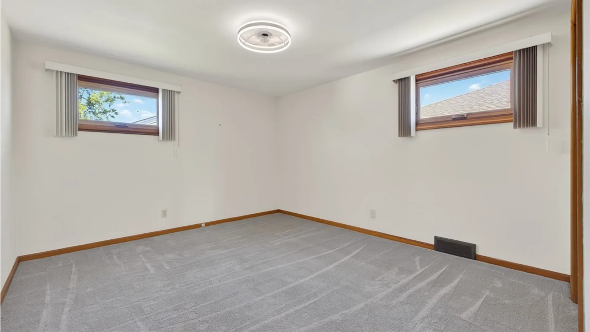 Property at 2918 Seneca Avenue, Niagara Falls, NY 14305 16