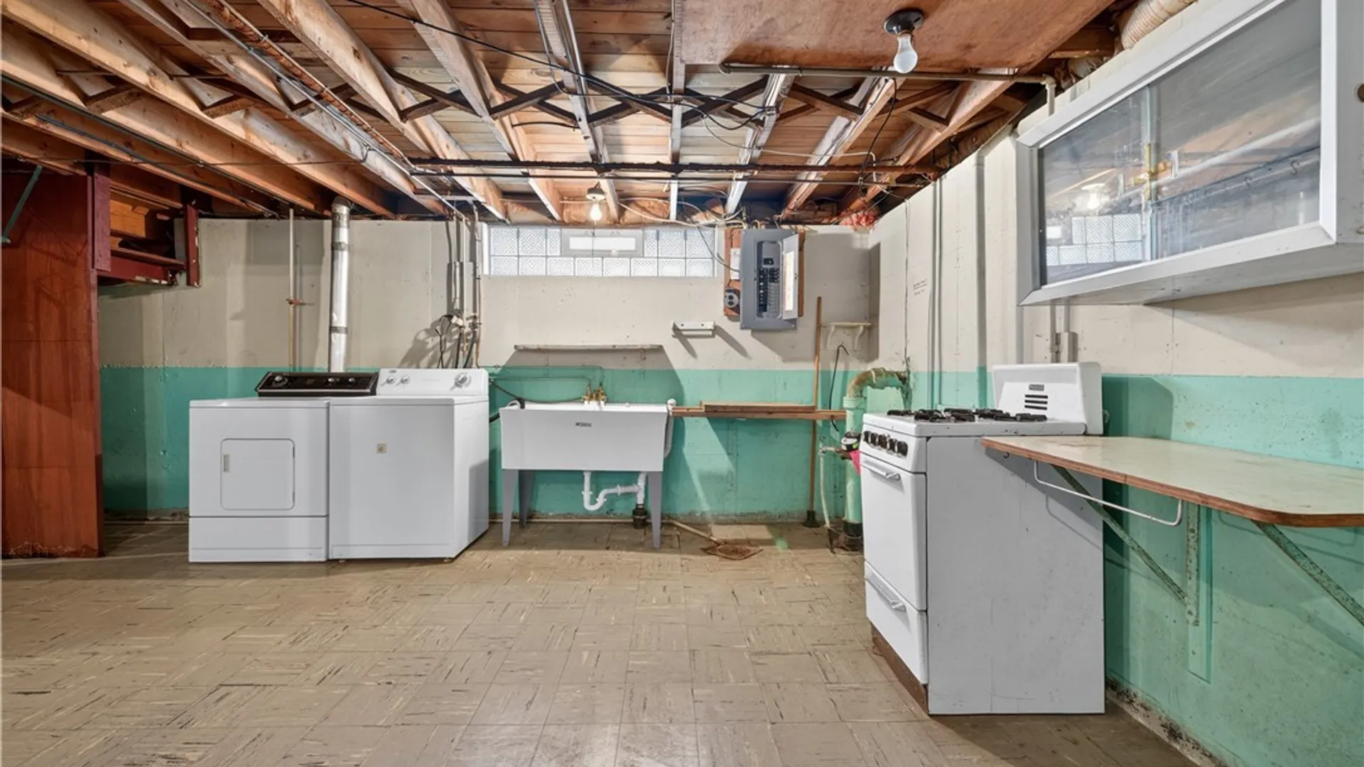 Property at 2918 Seneca Avenue, Niagara Falls, NY 14305 21