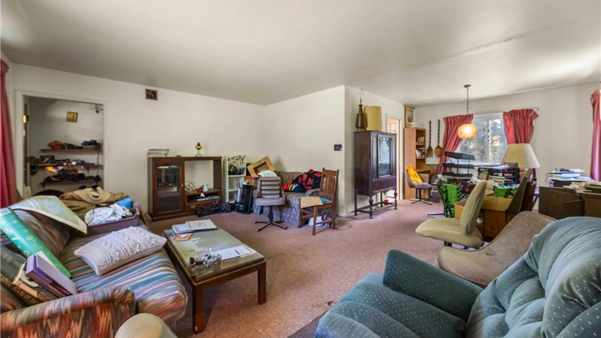 Property at 90 Hotchkiss Circle, Penfield, NY 14526 7