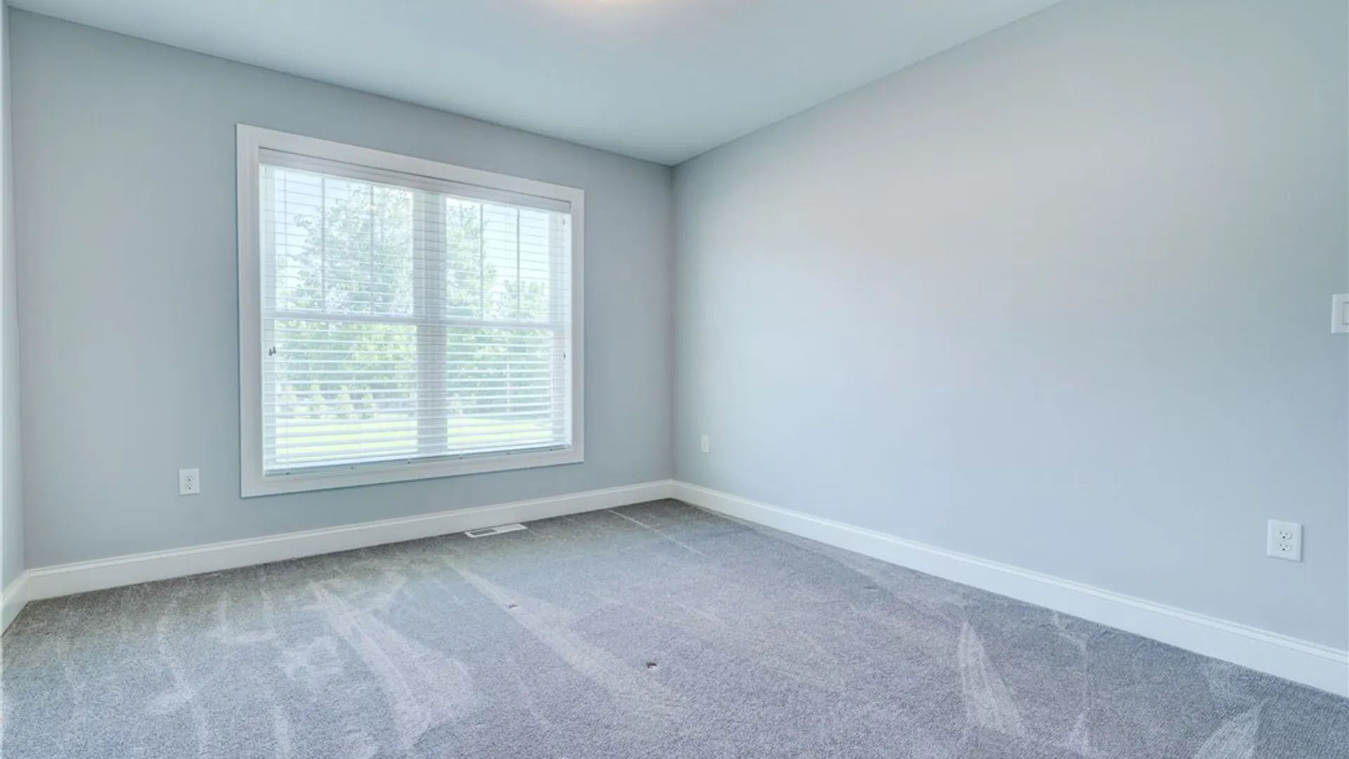 Property at 5 Camellia Rise, Perinton, NY 14450 17