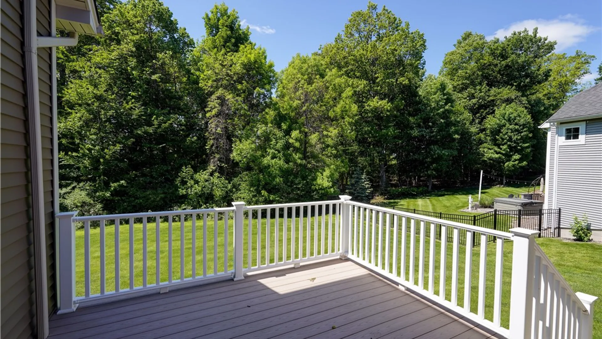 Property at 5 Camellia Rise, Perinton, NY 14450 25