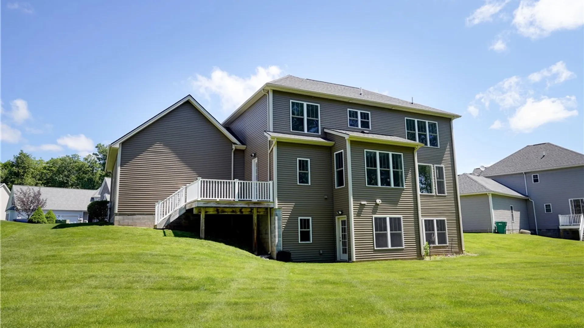 Property at 5 Camellia Rise, Perinton, NY 14450 26
