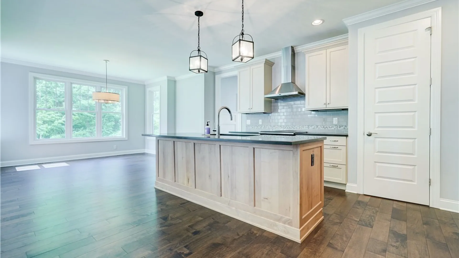 Property at 5 Camellia Rise, Perinton, NY 14450 5