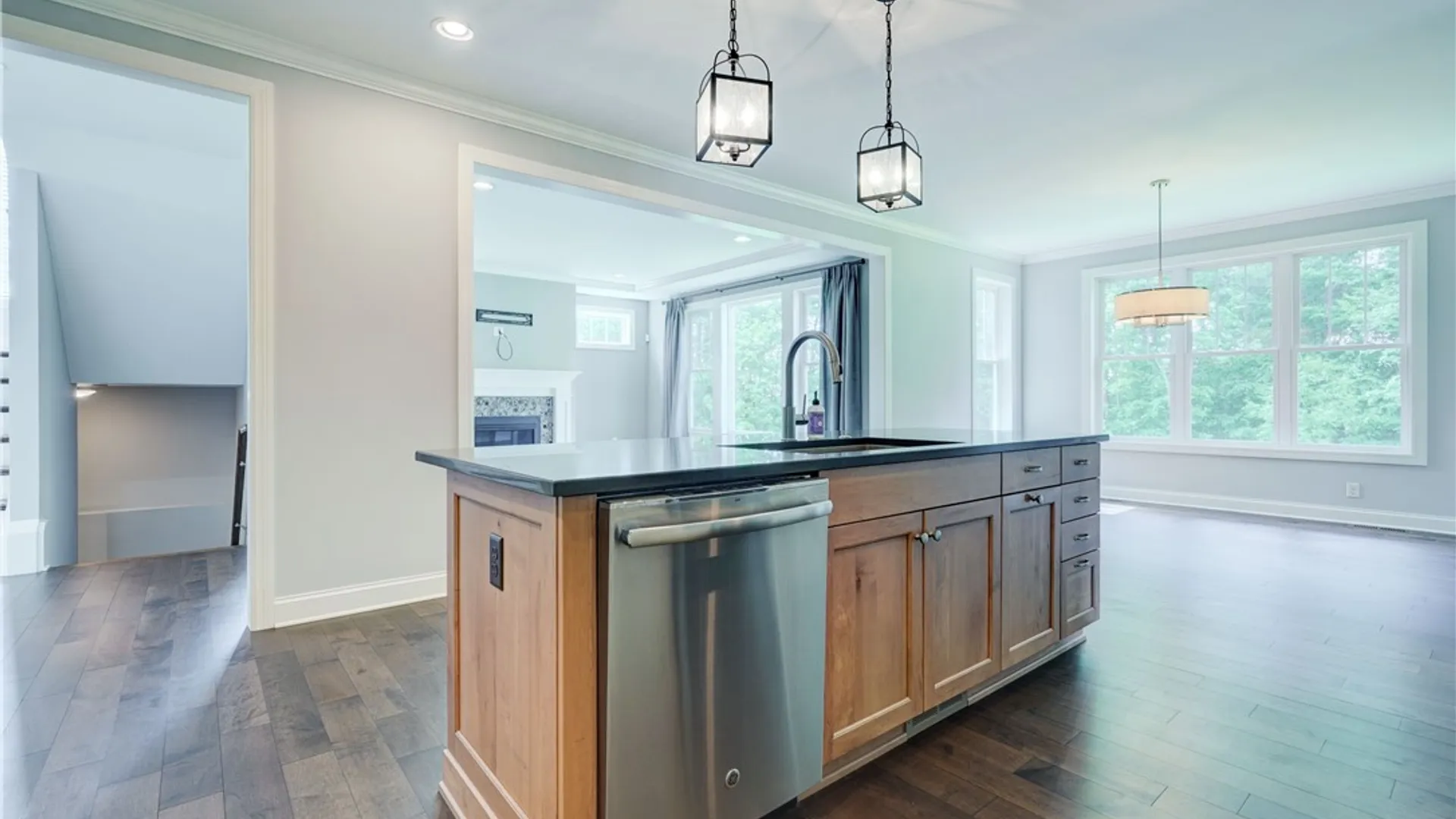 Property at 5 Camellia Rise, Perinton, NY 14450 6