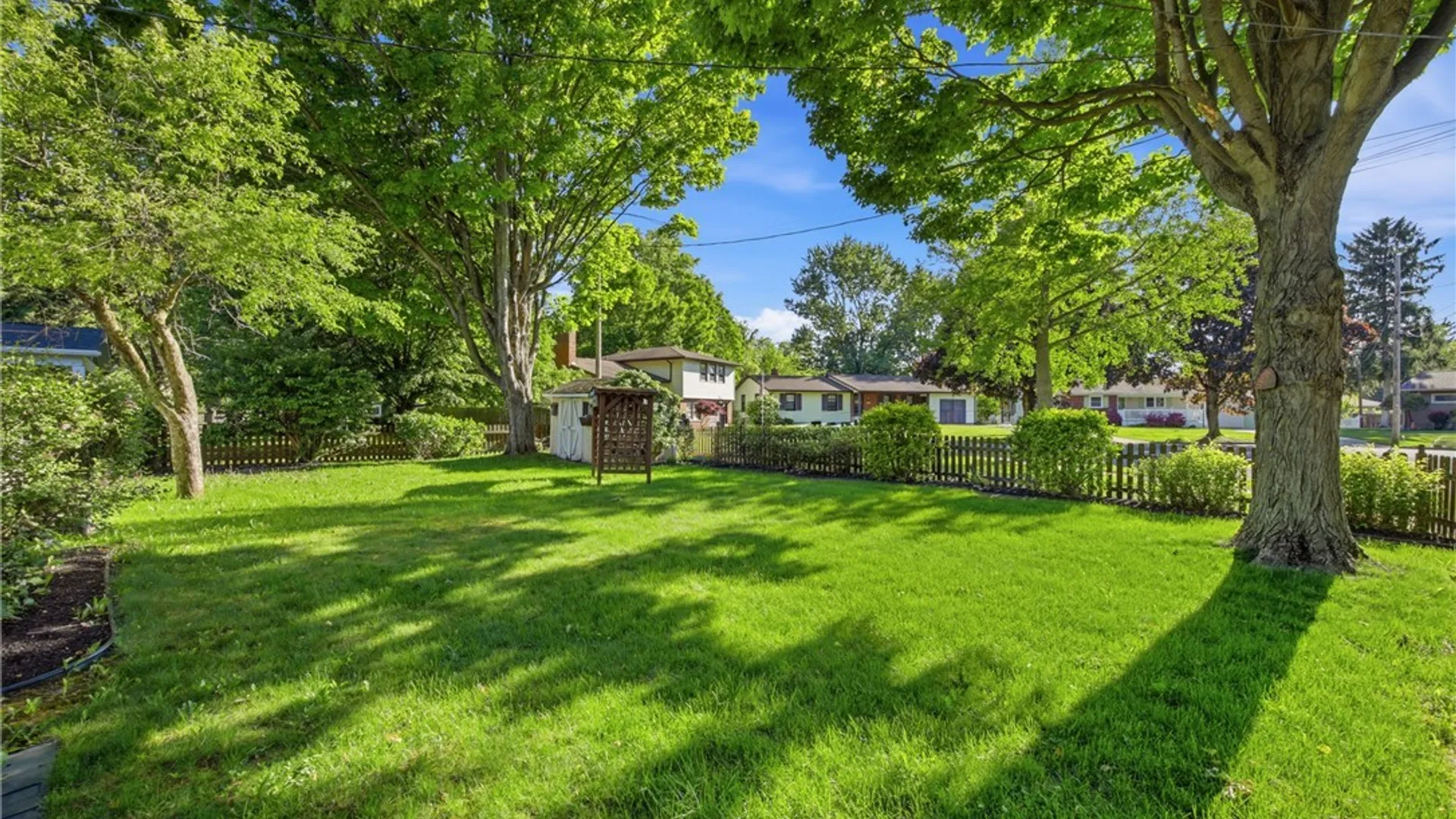 Property at 901 Park Avenue, North Tonawanda, NY 14120 9